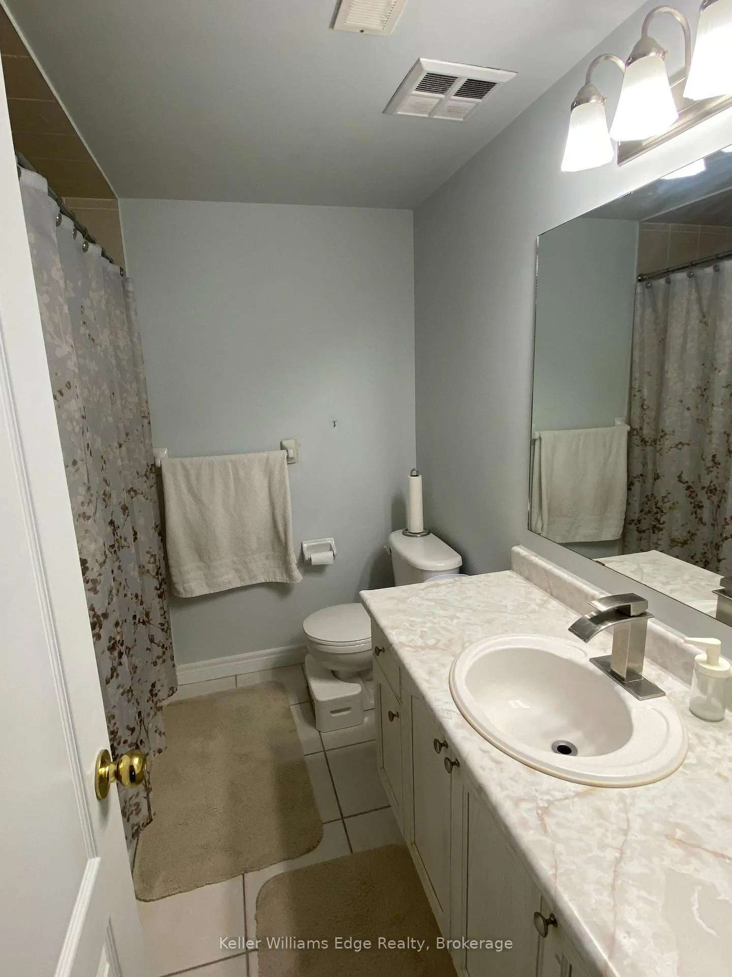 Photo 13 of Unit 203, 4006 Kilmer Drive, Burlington, Tansley — HOMEH