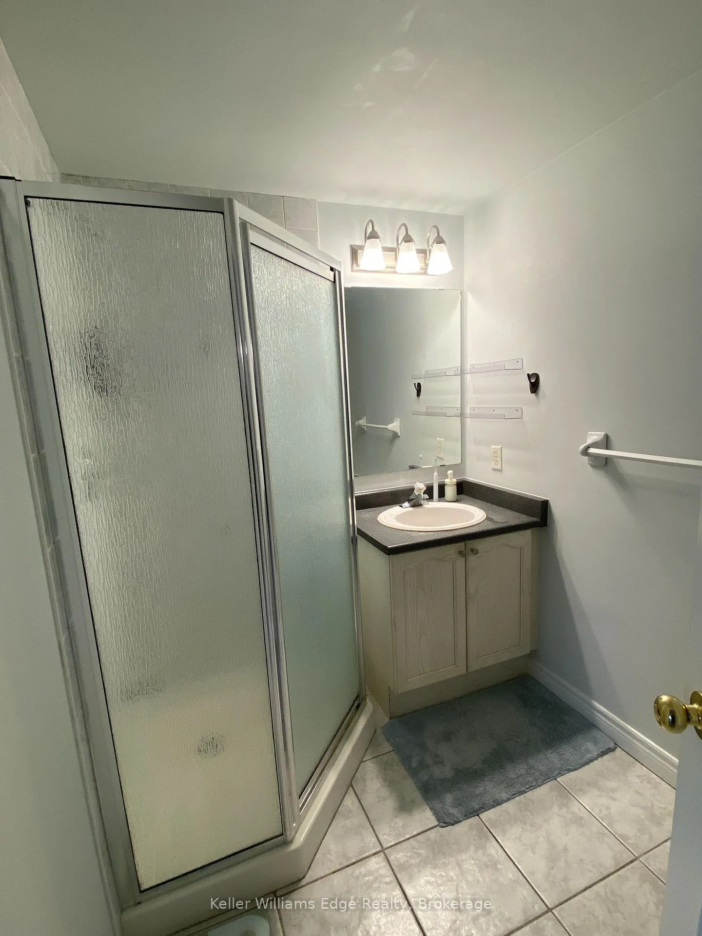 Photo 17 of Unit 203, 4006 Kilmer Drive, Burlington, Tansley — HOMEH
