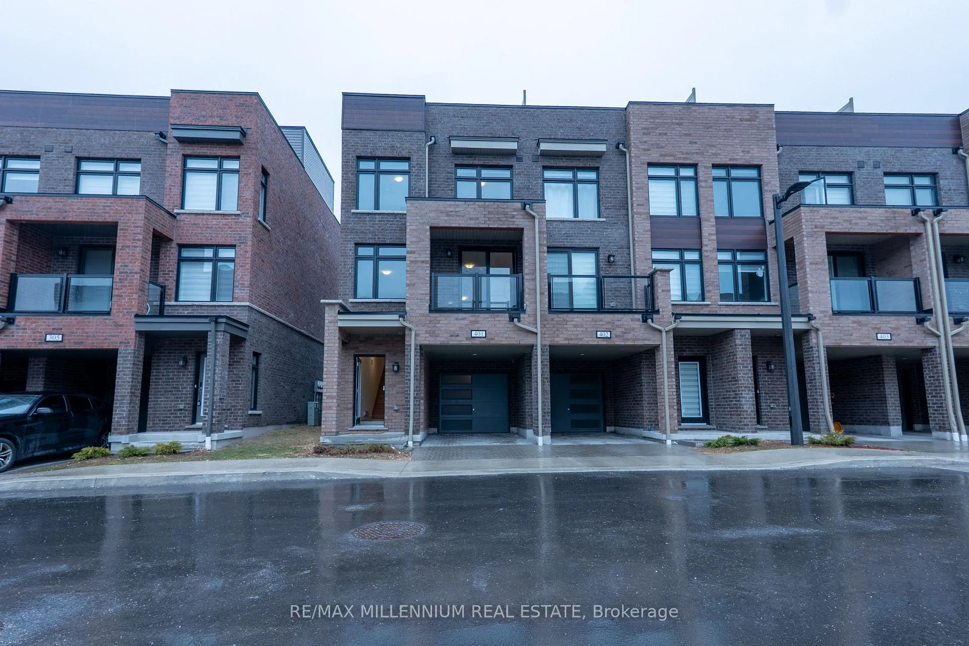 Photo 1 of Unit 401, 1865 Pickering Parkway, Pickering, Village East — HOMEH