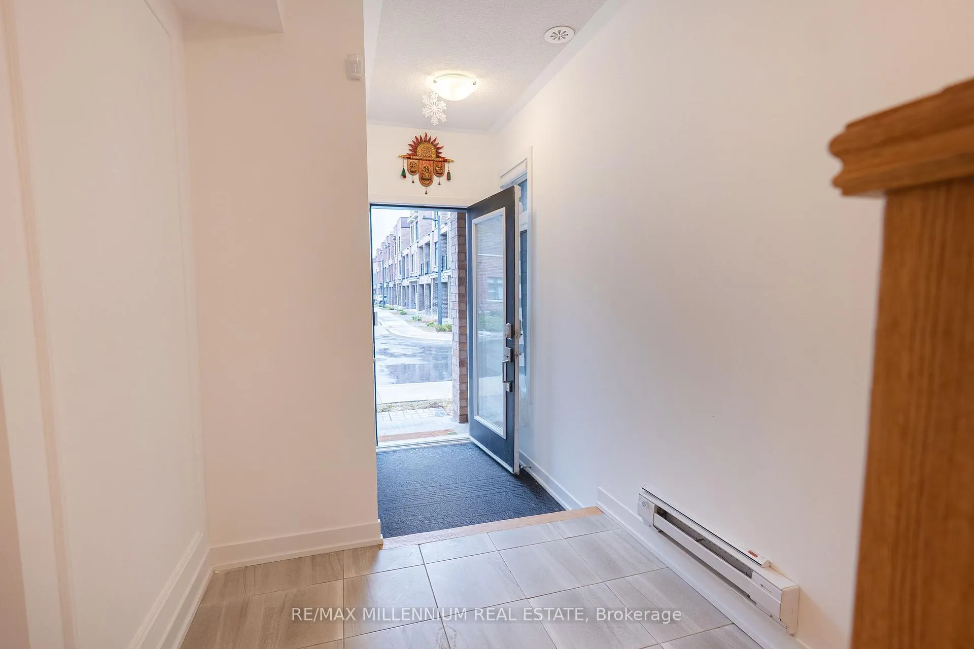 Photo 4 of Unit 401, 1865 Pickering Parkway, Pickering, Village East — HOMEH