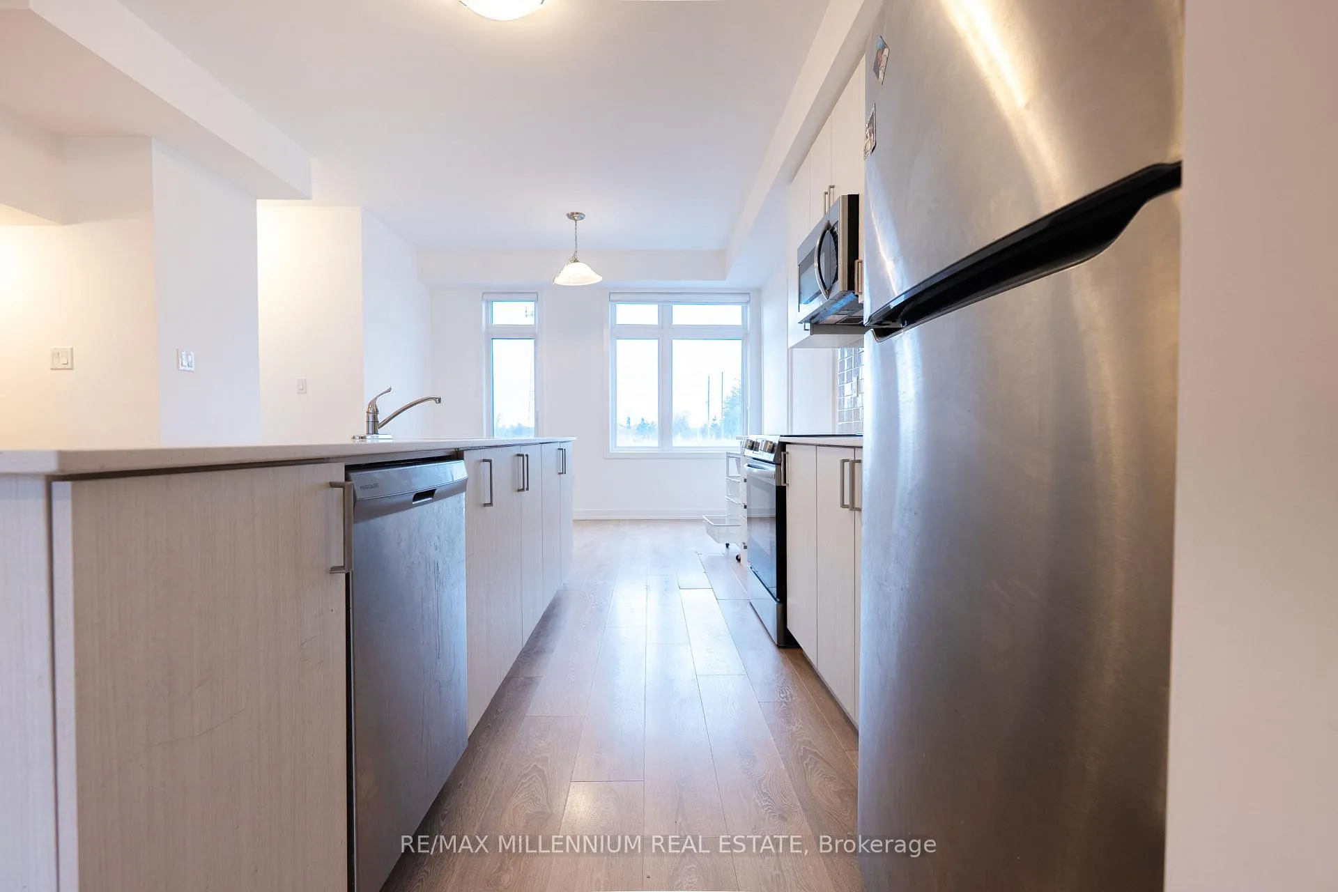 Photo 6 of Unit 401, 1865 Pickering Parkway, Pickering, Village East — HOMEH
