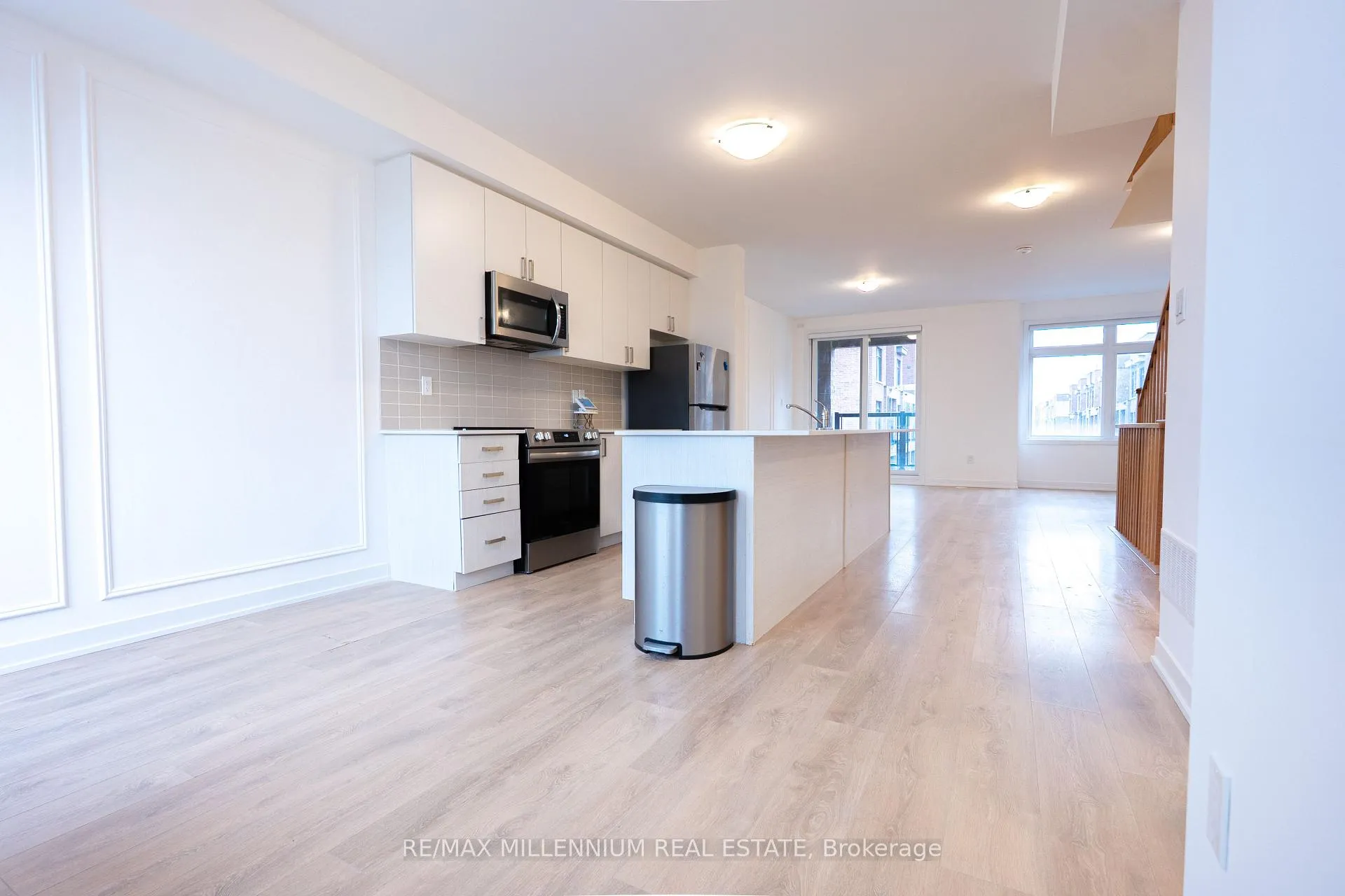 Photo 8 of Unit 401, 1865 Pickering Parkway, Pickering, Village East — HOMEH