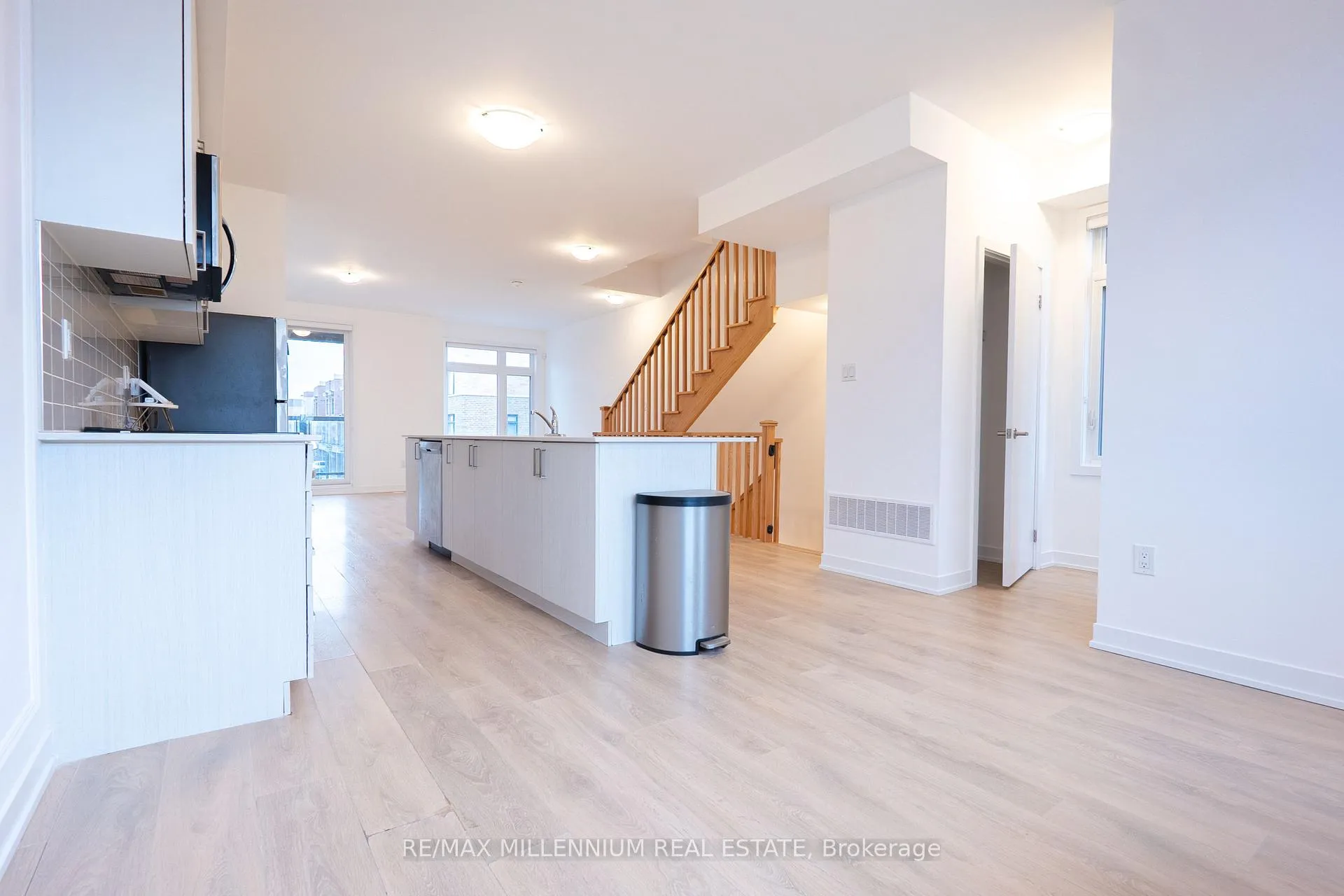 Photo 17 of Unit 401, 1865 Pickering Parkway, Pickering, Village East — HOMEH