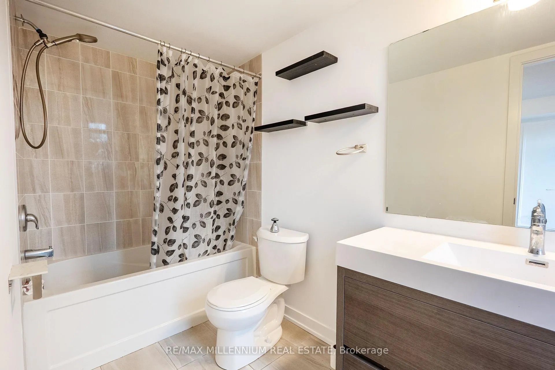 Photo 40 of Unit 401, 1865 Pickering Parkway, Pickering, Village East — HOMEH
