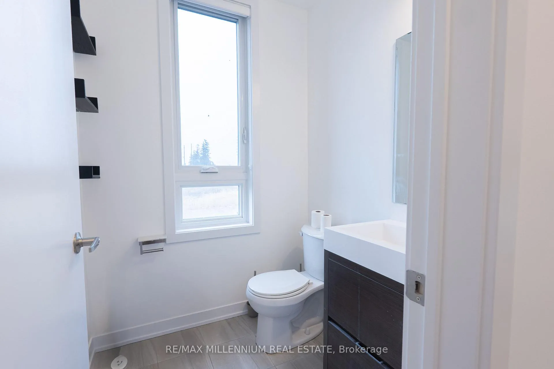 Photo 41 of Unit 401, 1865 Pickering Parkway, Pickering, Village East — HOMEH