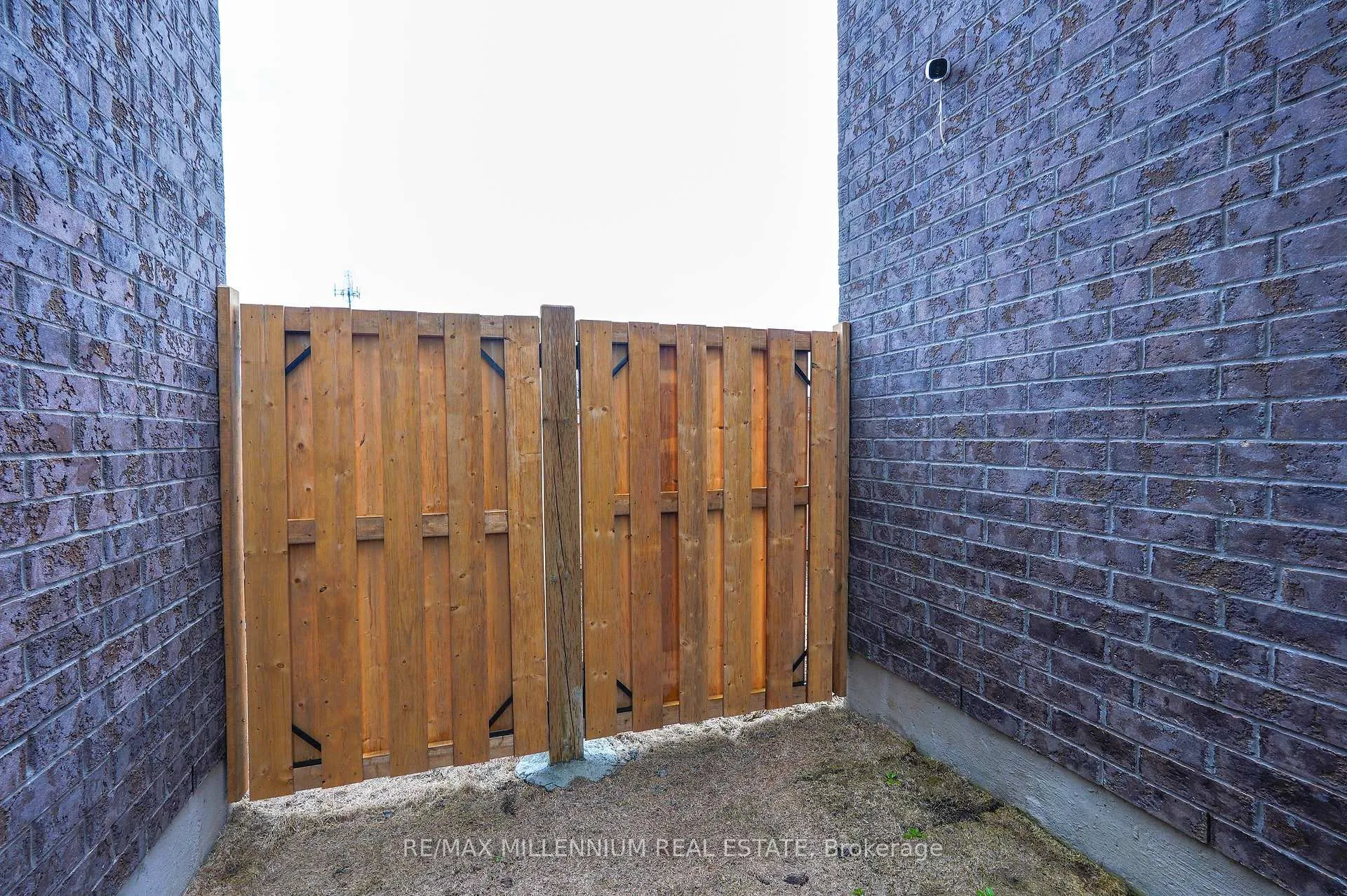 Photo 44 of Unit 401, 1865 Pickering Parkway, Pickering, Village East — HOMEH