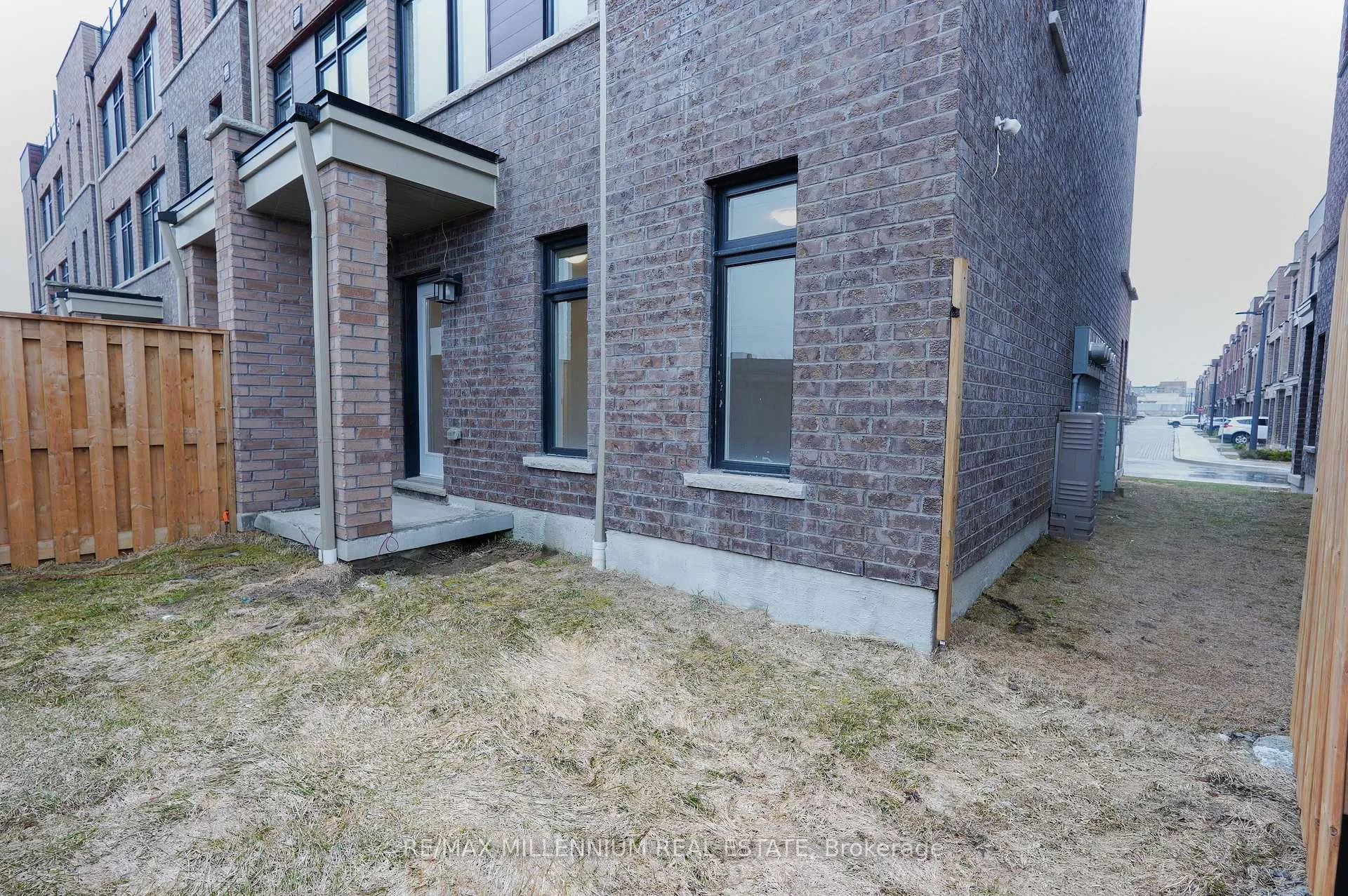Photo 45 of Unit 401, 1865 Pickering Parkway, Pickering, Village East — HOMEH