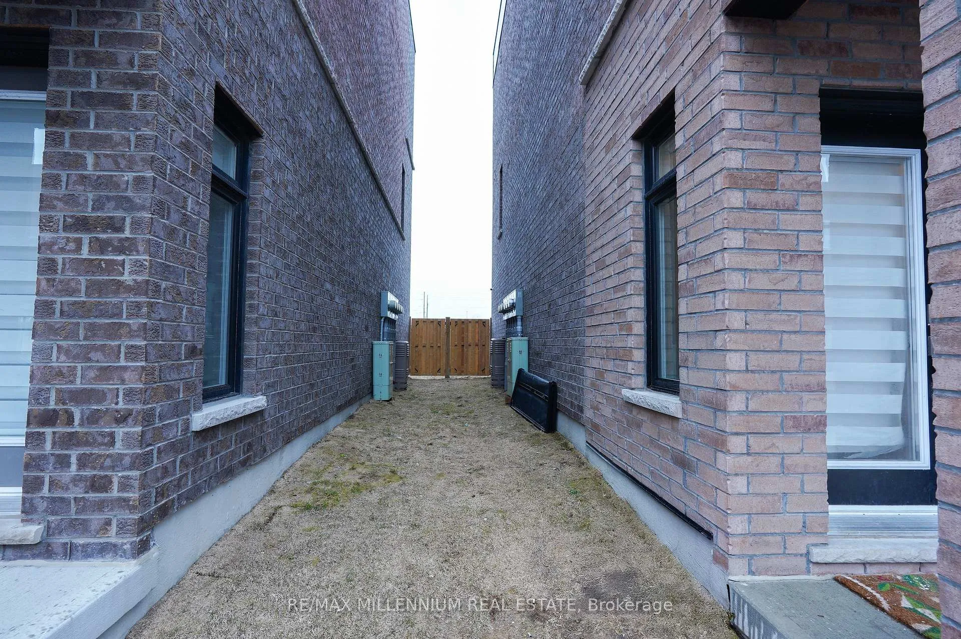 Photo 48 of Unit 401, 1865 Pickering Parkway, Pickering, Village East — HOMEH