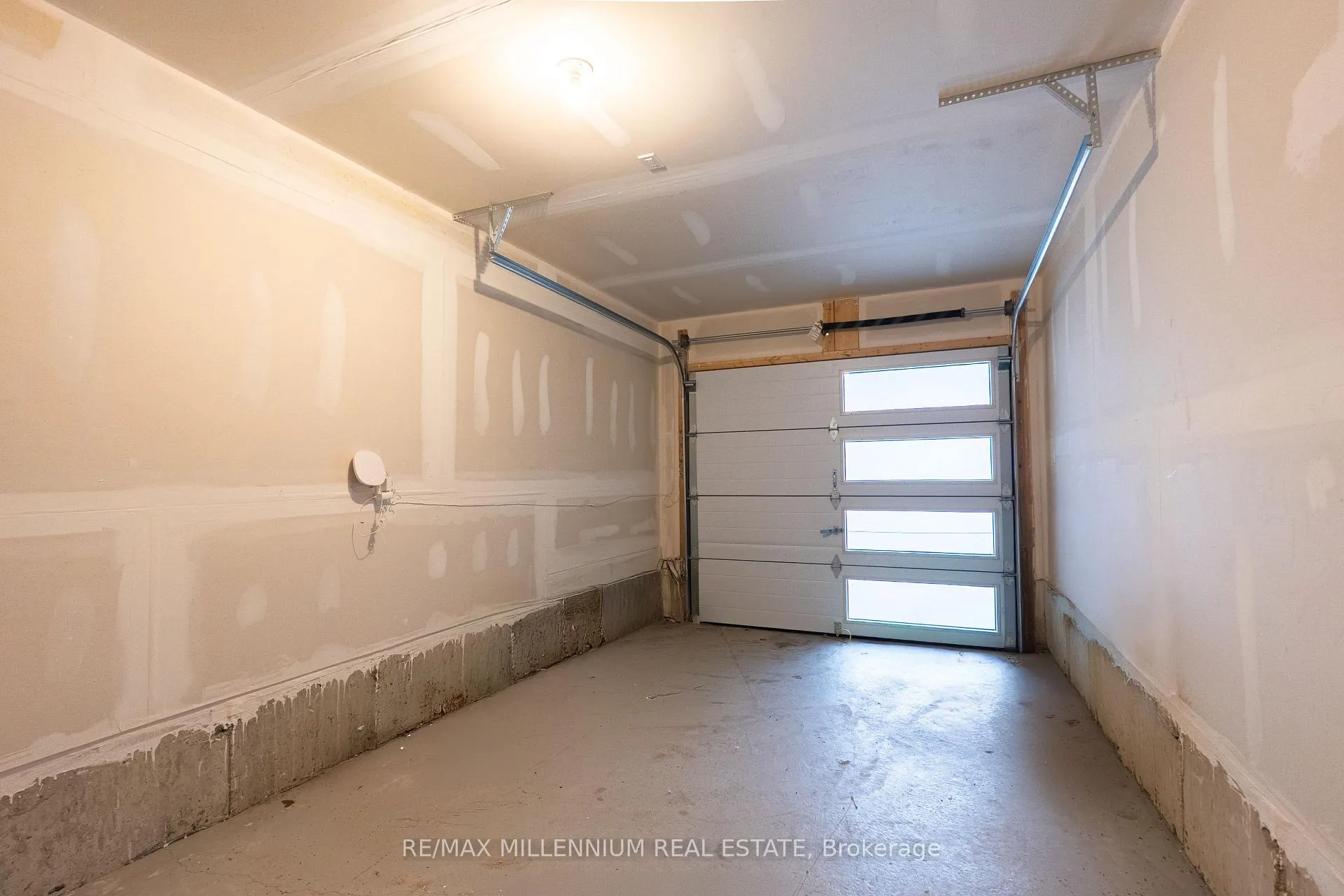 Photo 49 of Unit 401, 1865 Pickering Parkway, Pickering, Village East — HOMEH