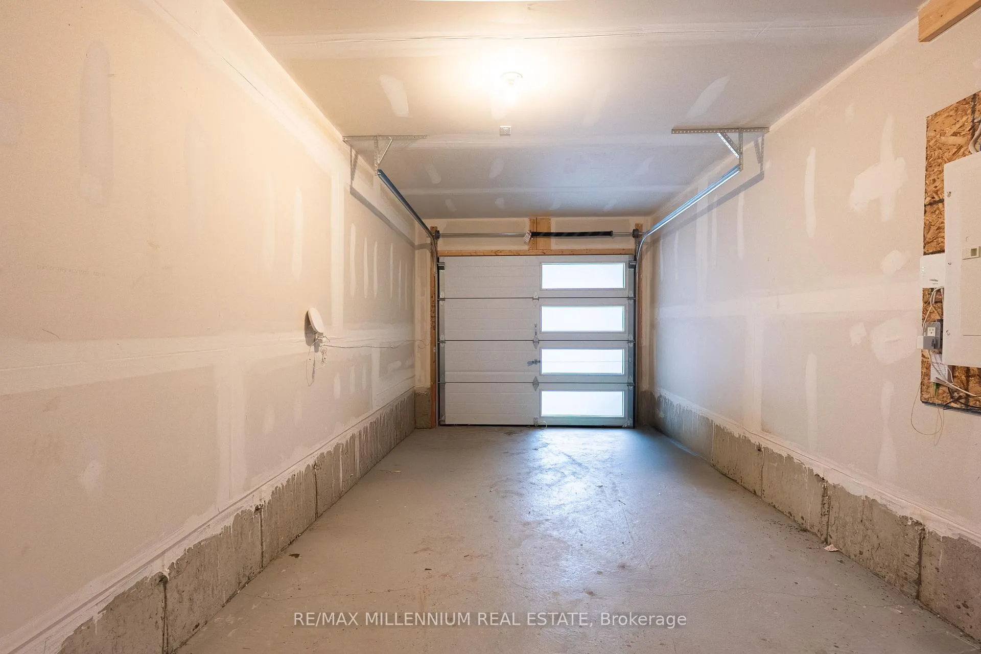 Photo 50 of Unit 401, 1865 Pickering Parkway, Pickering, Village East — HOMEH