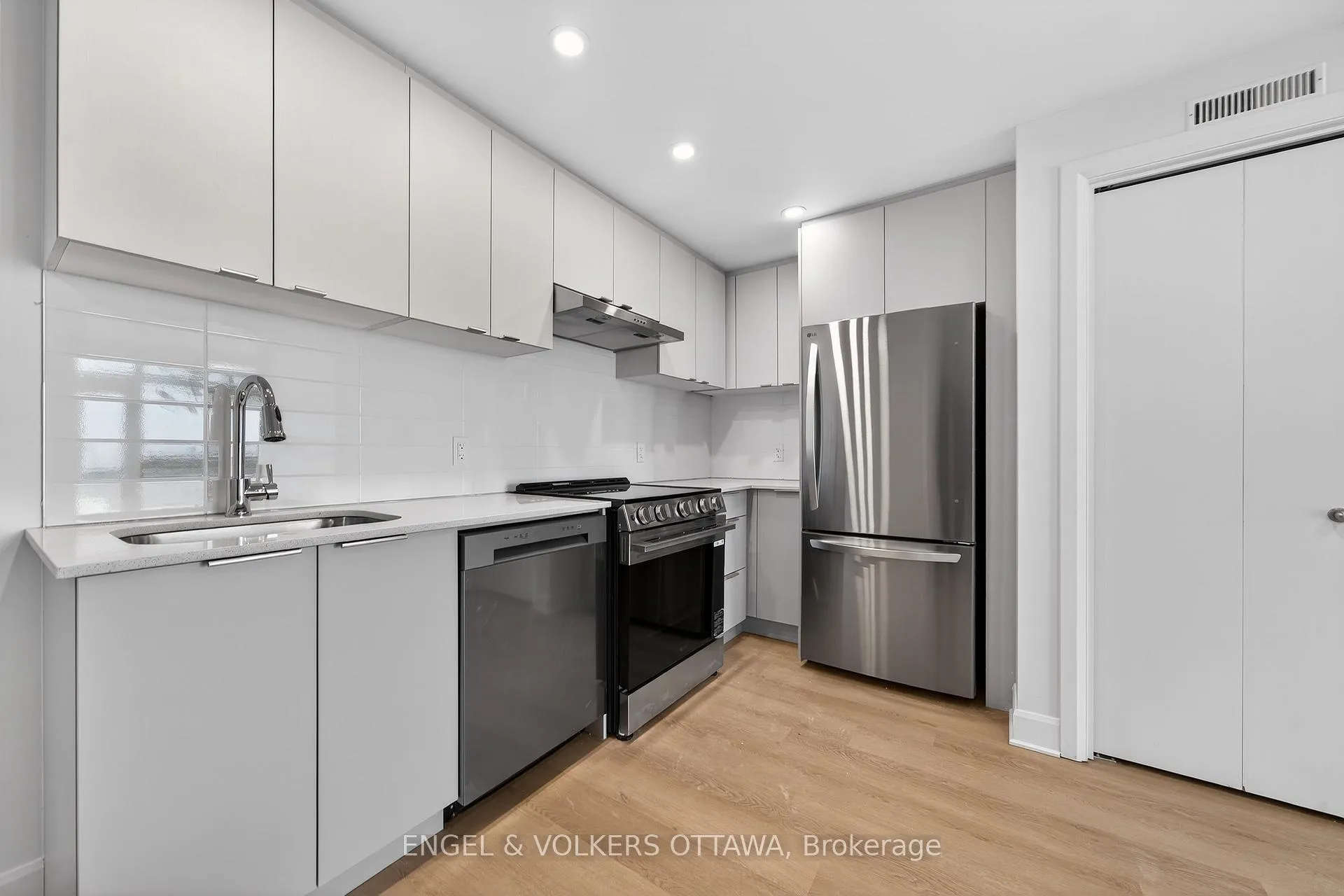 Photo 3 of Unit 1203, 1360 Carling Avenue, Ottawa, Carlington — HOMEH