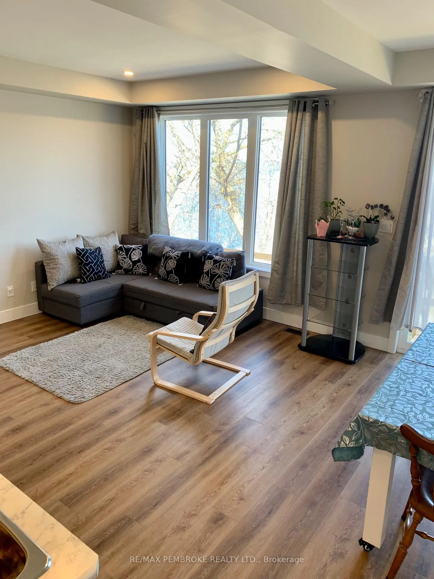 Photo 9 of 353 Nelson Street, Pembroke — HOMEH