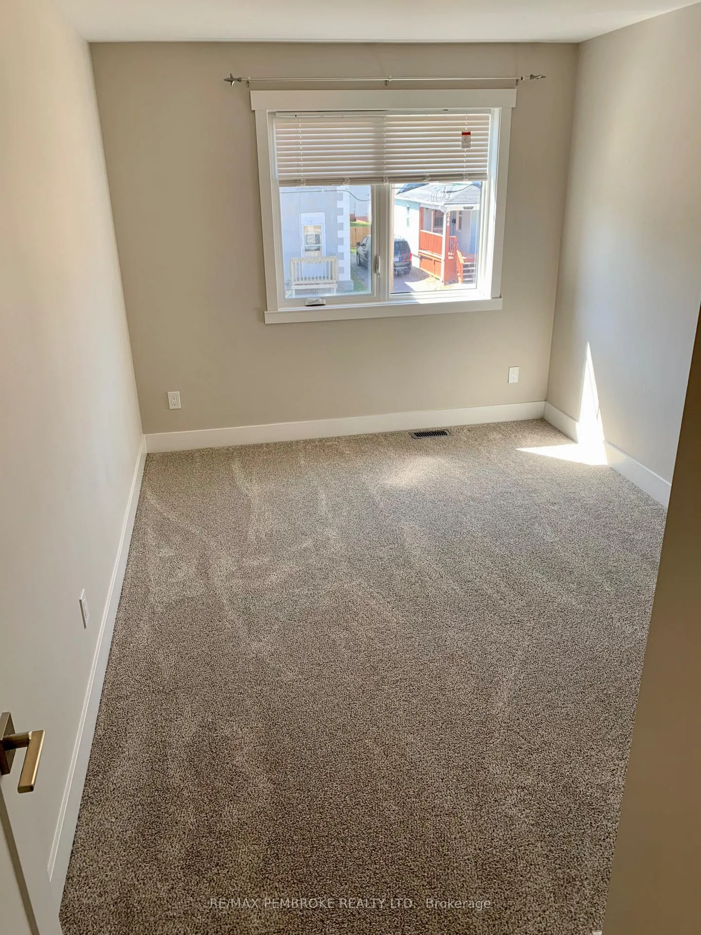 Photo 14 of 353 Nelson Street, Pembroke — HOMEH