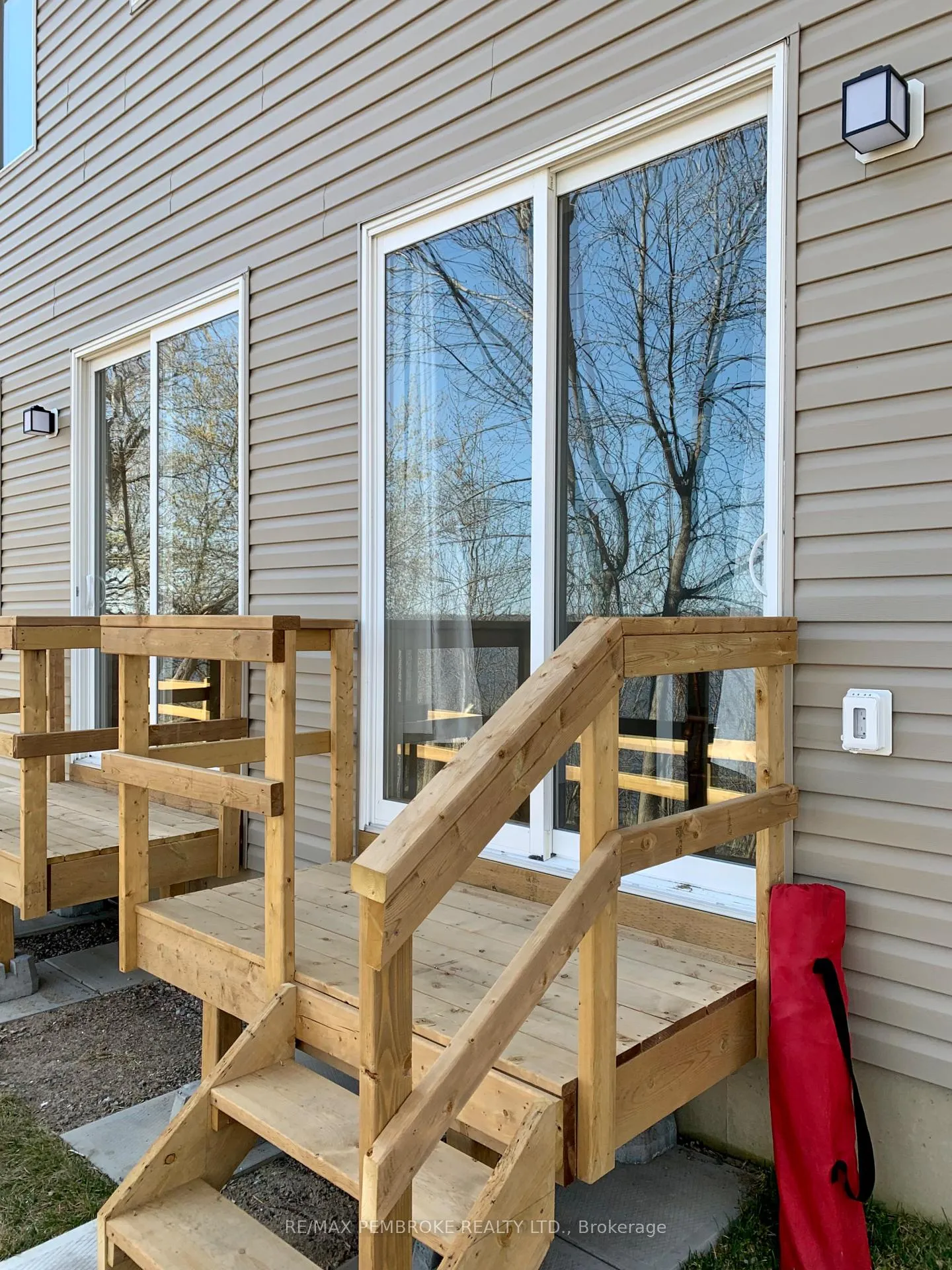 Photo 18 of 353 Nelson Street, Pembroke — HOMEH