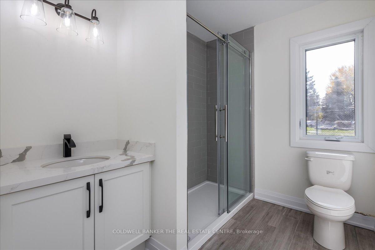 Photo 5 of 1103 Stoney Point Road, Innisfil, Lefroy — HOMEH