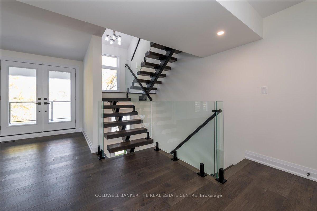 Photo 9 of 1103 Stoney Point Road, Innisfil, Lefroy — HOMEH