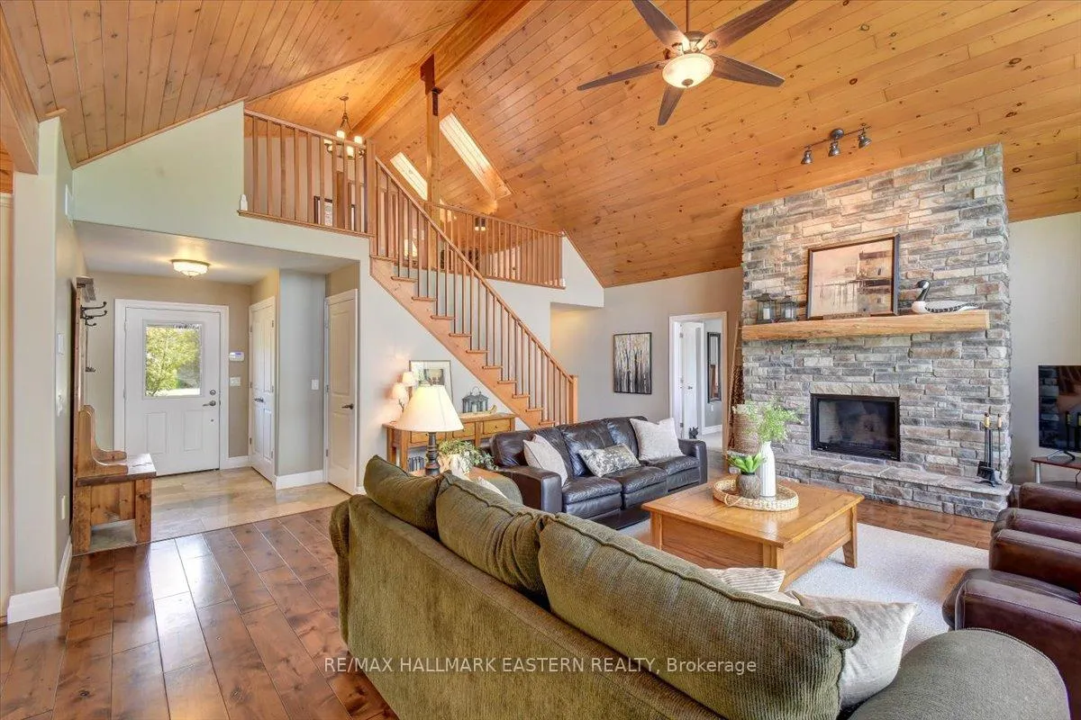 Photo 8 of 43 Lakeshore Boulevard, Selwyn — HOMEH