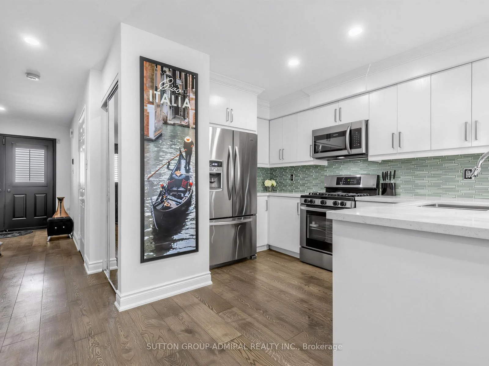 Photo 4 of 38 Elderbrook Crescent, Vaughan, Patterson — HOMEH