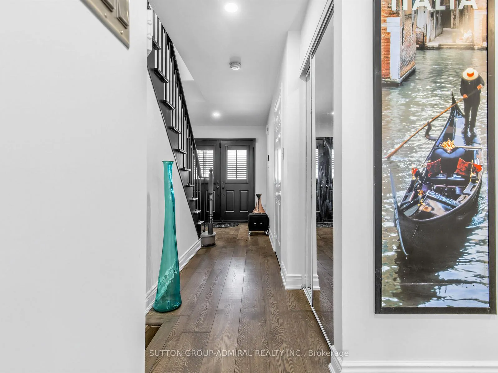 Photo 5 of 38 Elderbrook Crescent, Vaughan, Patterson — HOMEH