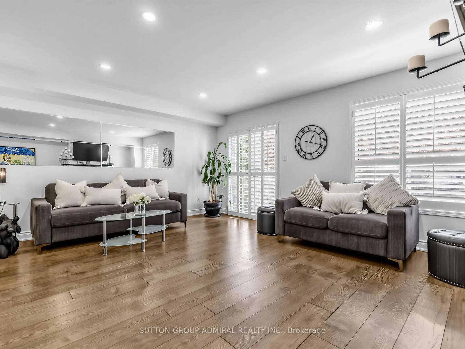 Photo 7 of 38 Elderbrook Crescent, Vaughan, Patterson — HOMEH