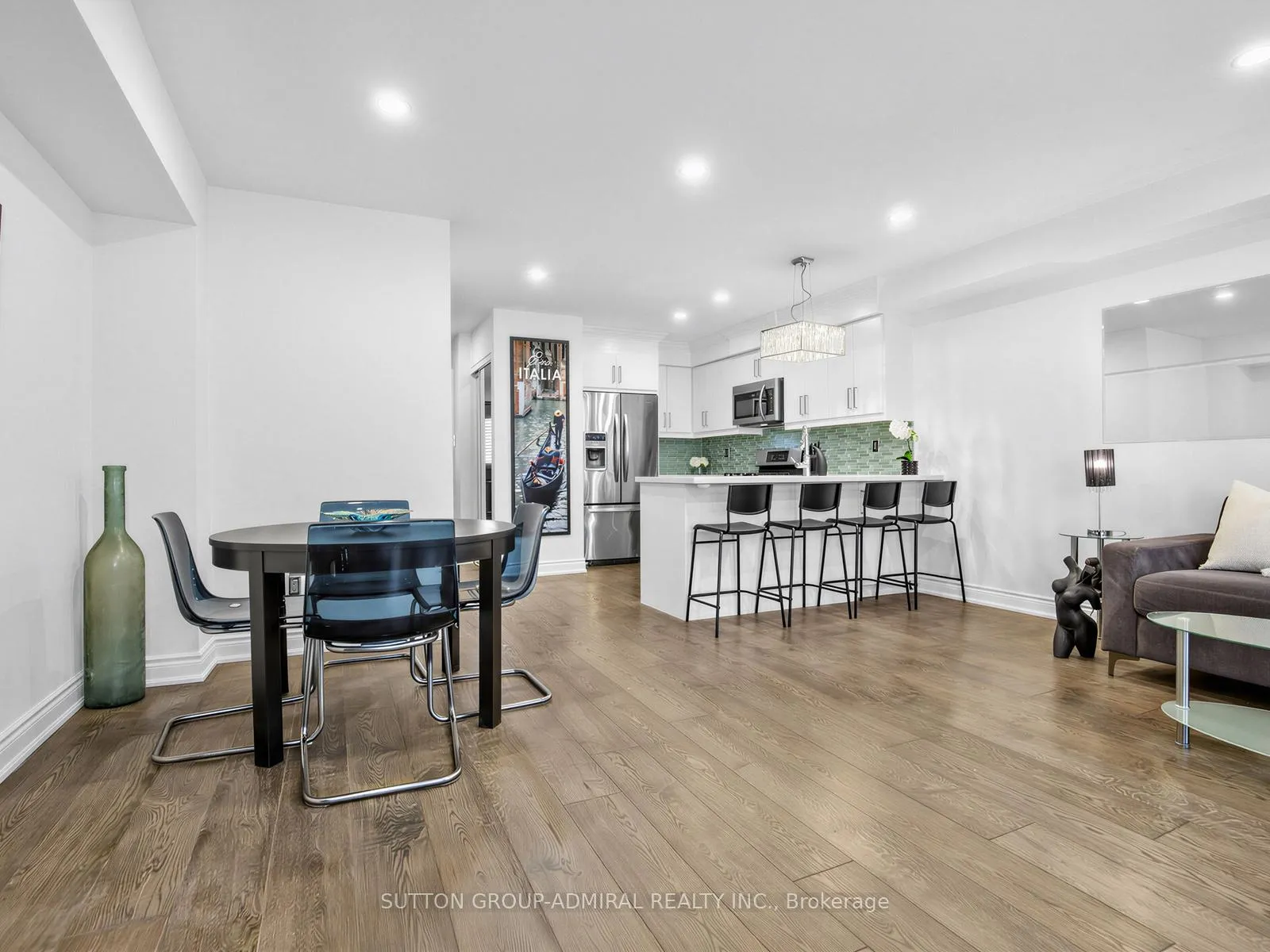 Photo 13 of 38 Elderbrook Crescent, Vaughan, Patterson — HOMEH