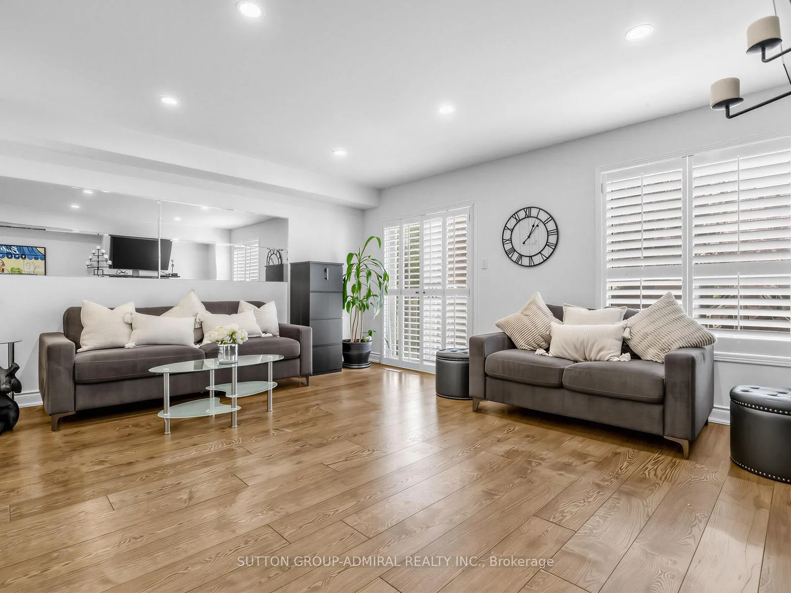 Photo 15 of 38 Elderbrook Crescent, Vaughan, Patterson — HOMEH