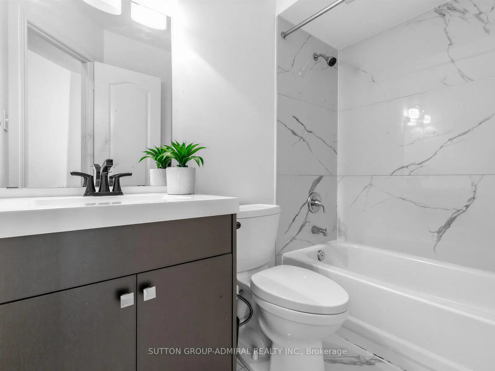 Photo 25 of 38 Elderbrook Crescent, Vaughan, Patterson — HOMEH