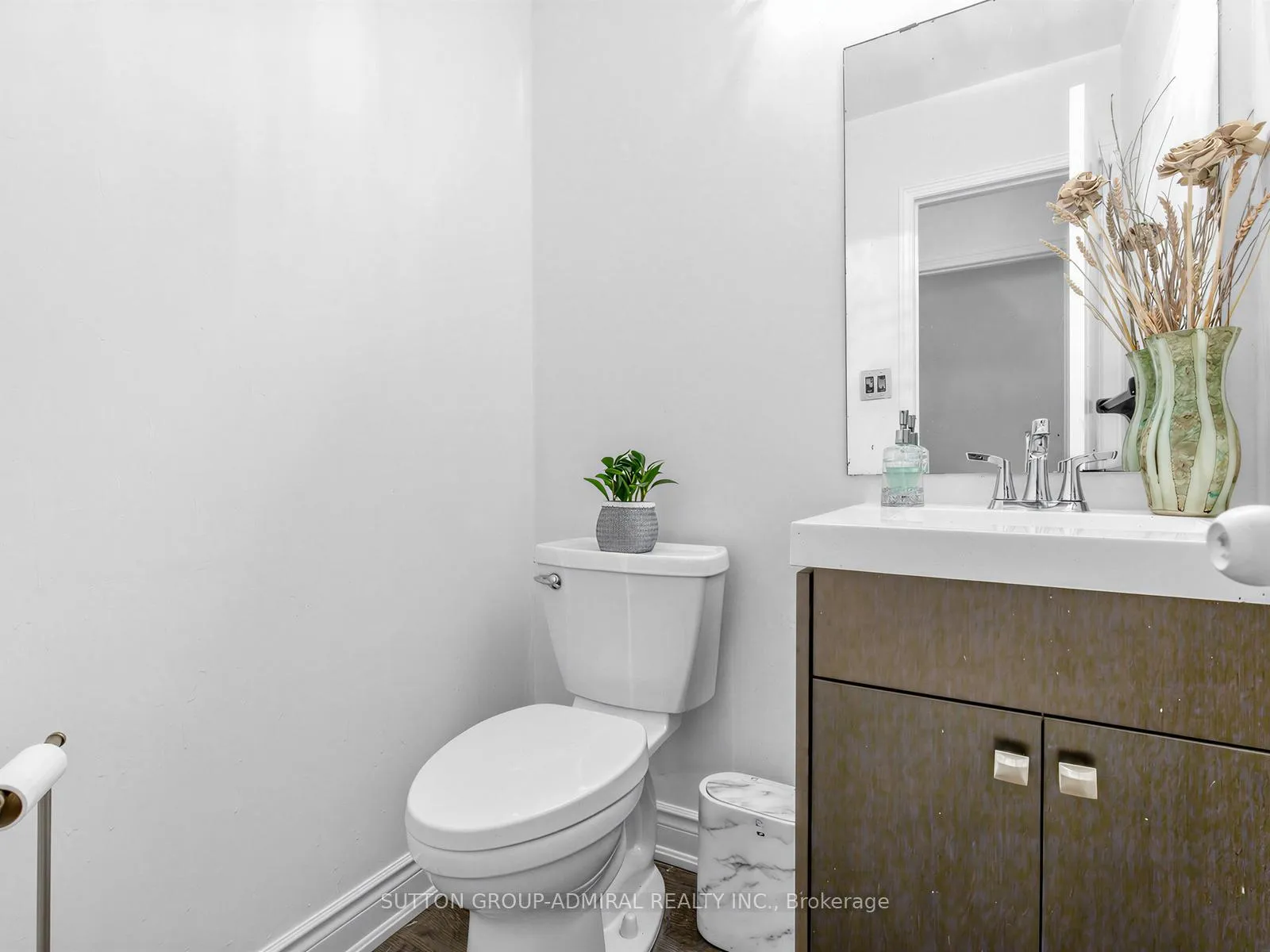 Photo 26 of 38 Elderbrook Crescent, Vaughan, Patterson — HOMEH