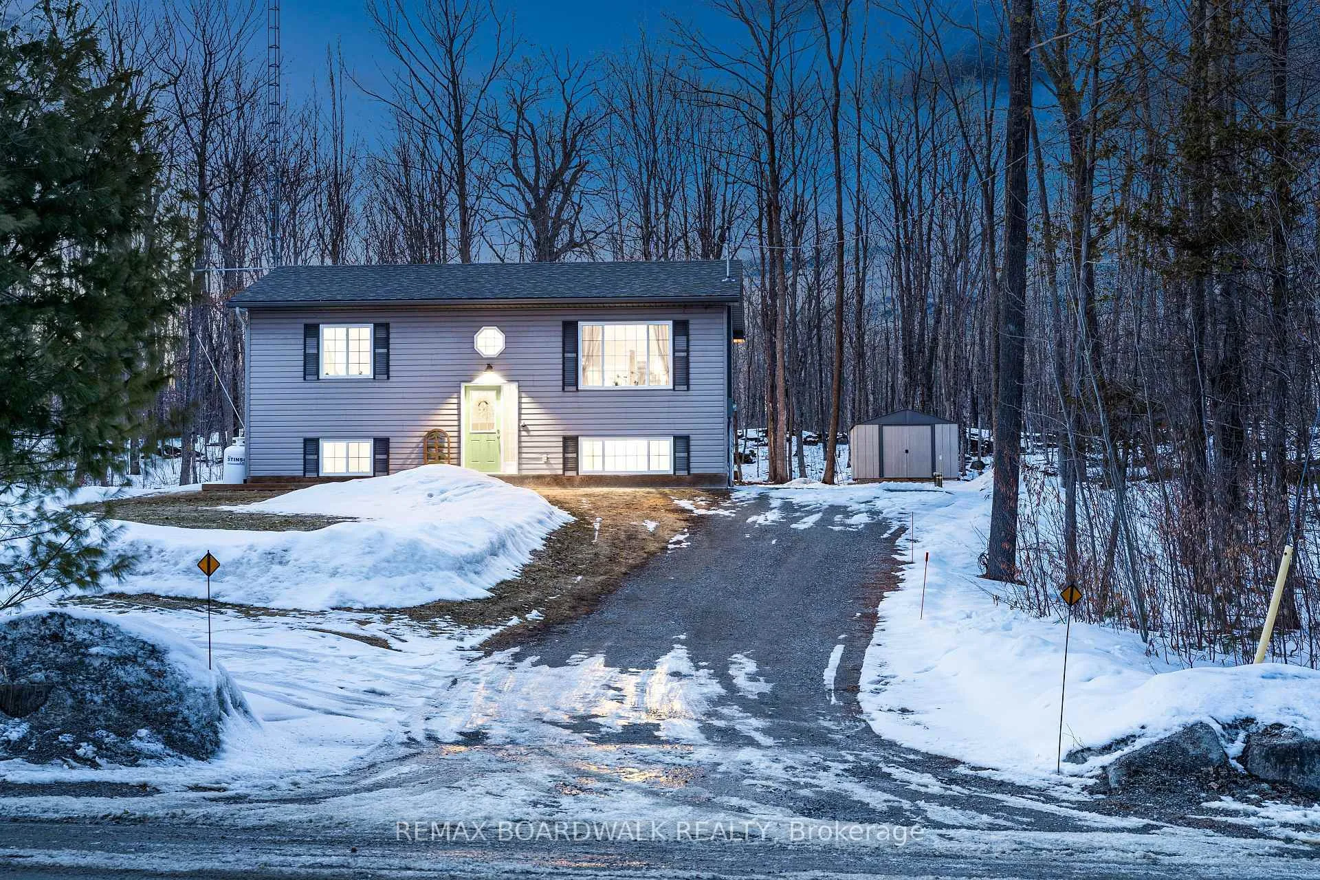 Photo 2 of 228 Stewart Gibson Road, Lanark Highlands, Lanark Highlands (Lanark) Twp — HOMEH