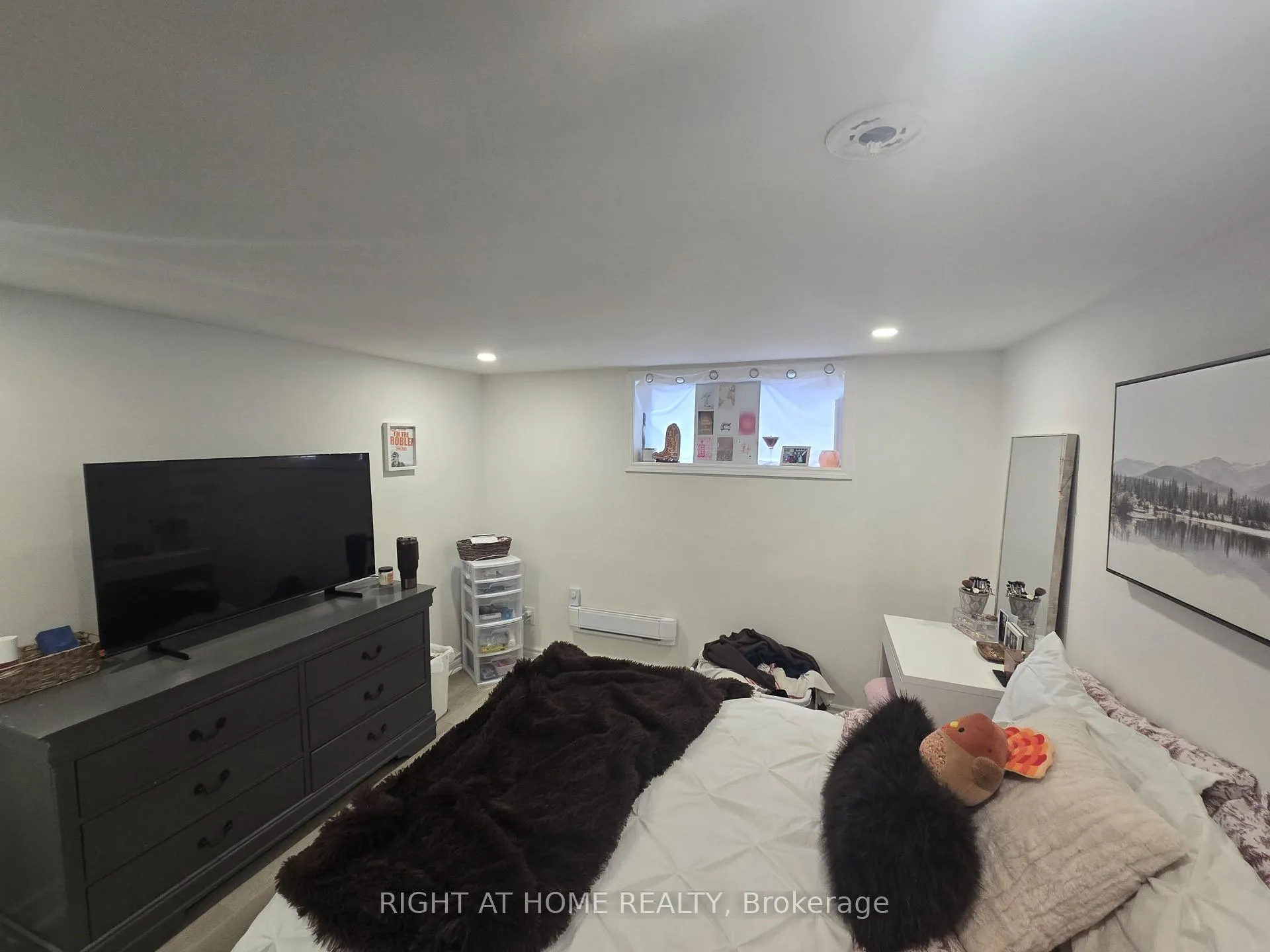 Photo 11 of Unit 3, 18 Ewing Street, Halton Hills, Georgetown — HOMEH