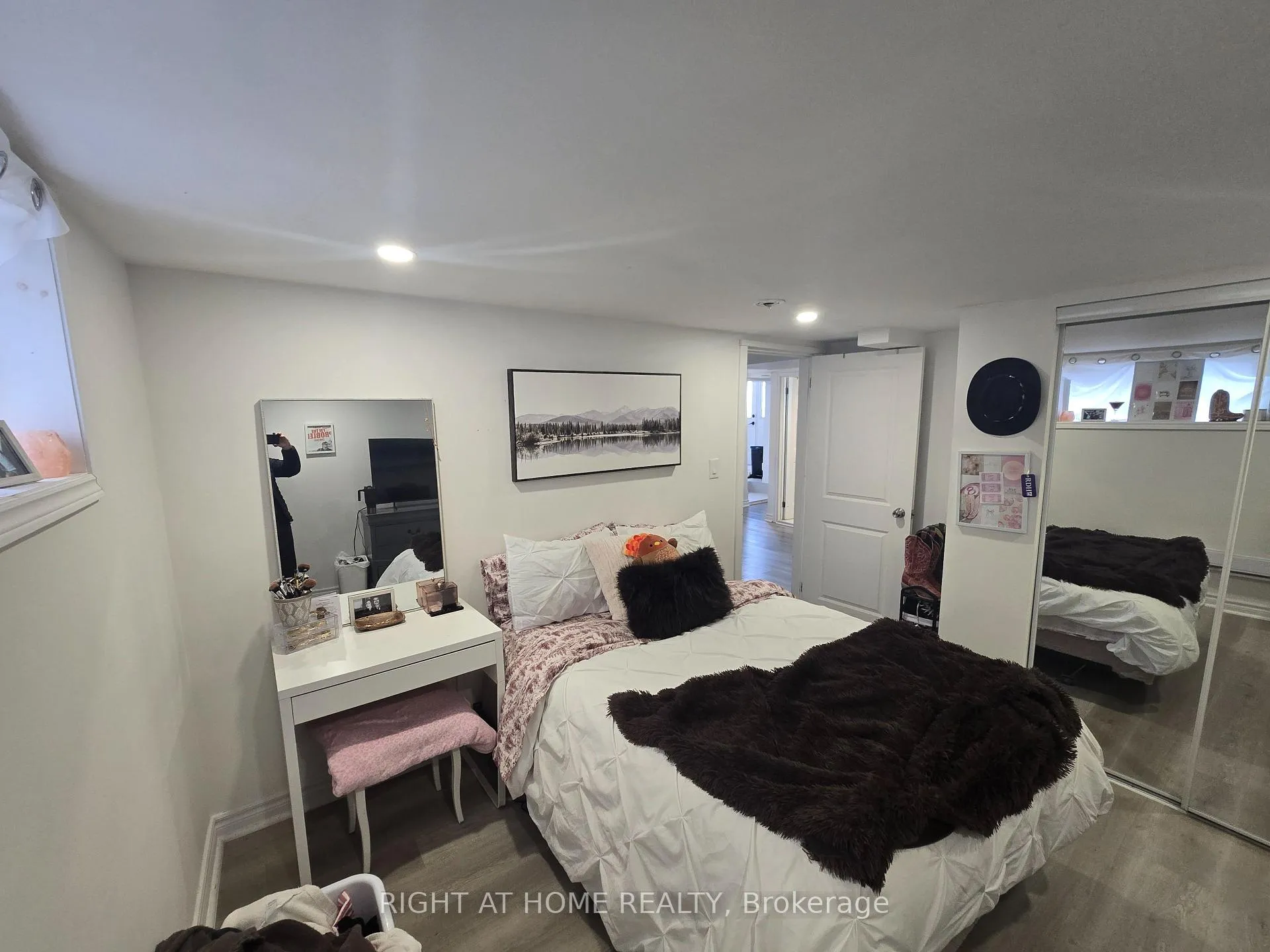 Photo 13 of Unit 3, 18 Ewing Street, Halton Hills, Georgetown — HOMEH