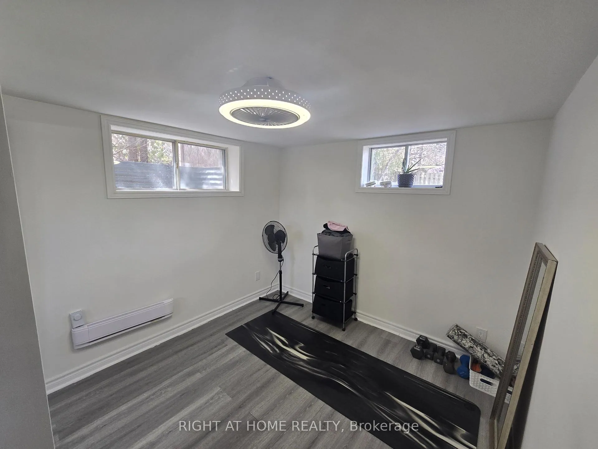 Photo 18 of Unit 3, 18 Ewing Street, Halton Hills, Georgetown — HOMEH
