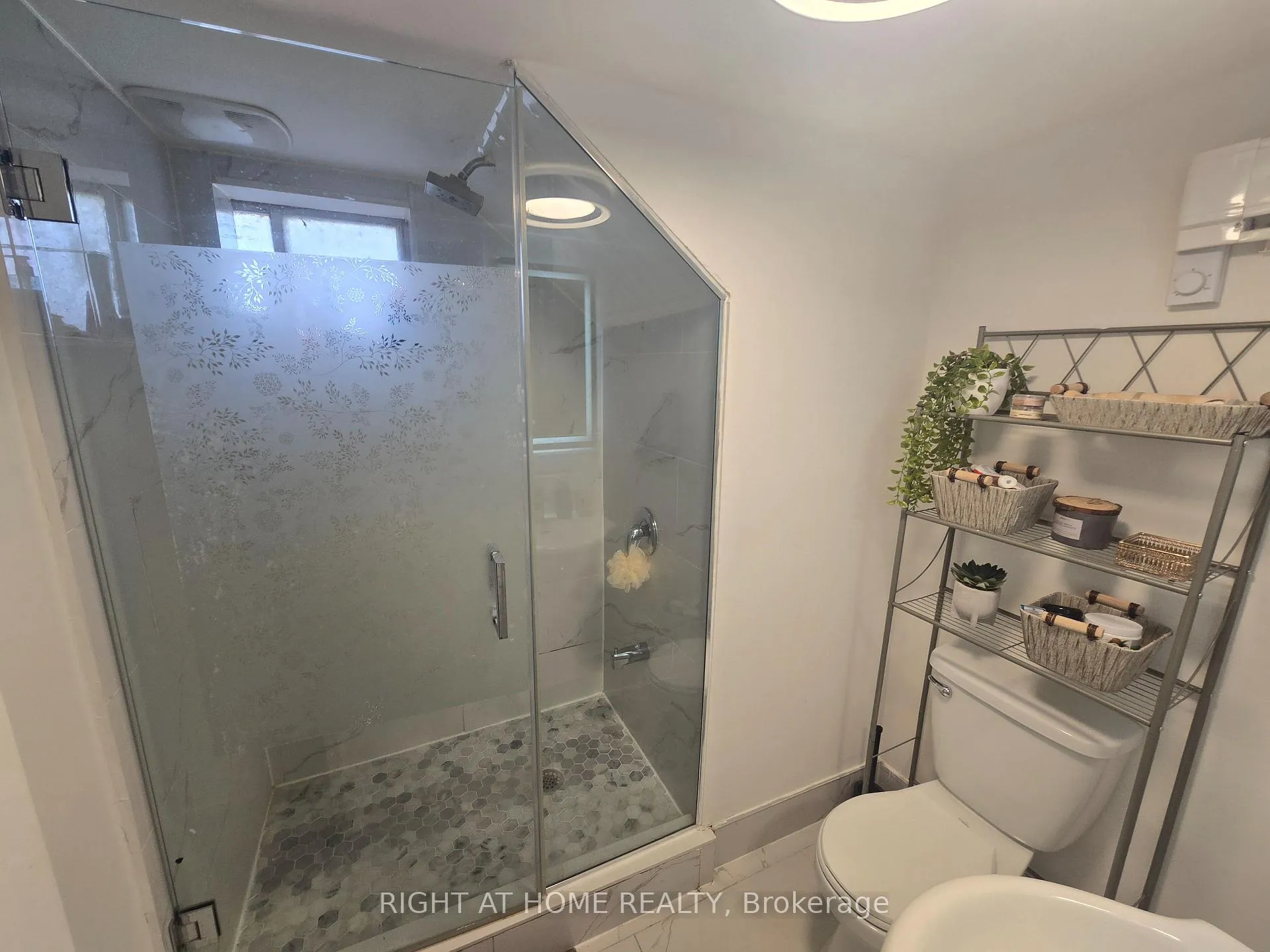 Photo 19 of Unit 3, 18 Ewing Street, Halton Hills, Georgetown — HOMEH