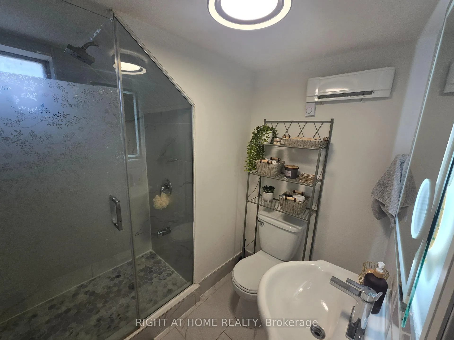 Photo 21 of Unit 3, 18 Ewing Street, Halton Hills, Georgetown — HOMEH