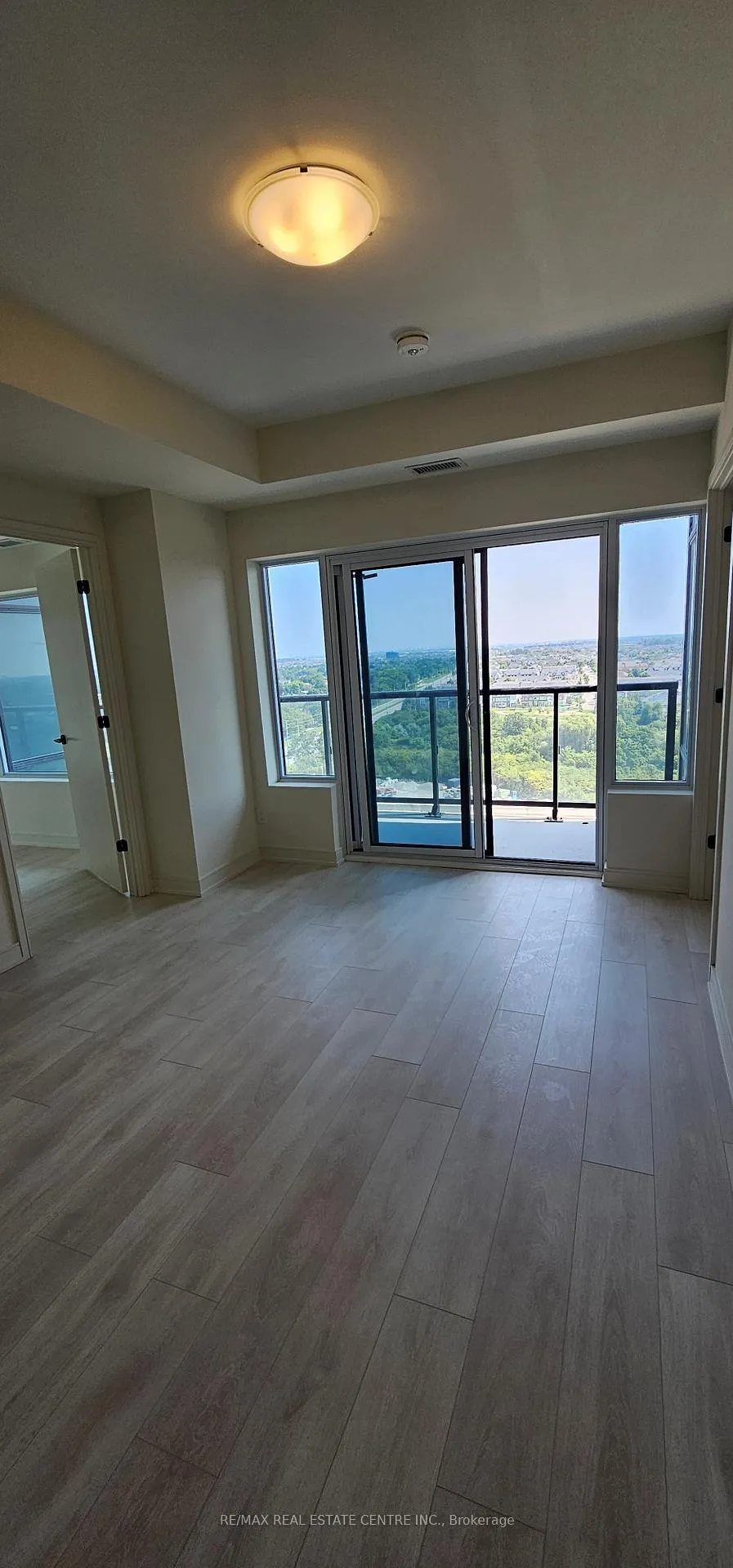 Photo 8 of Unit 1301, 8010 Derry Road, Milton, Coates — HOMEH