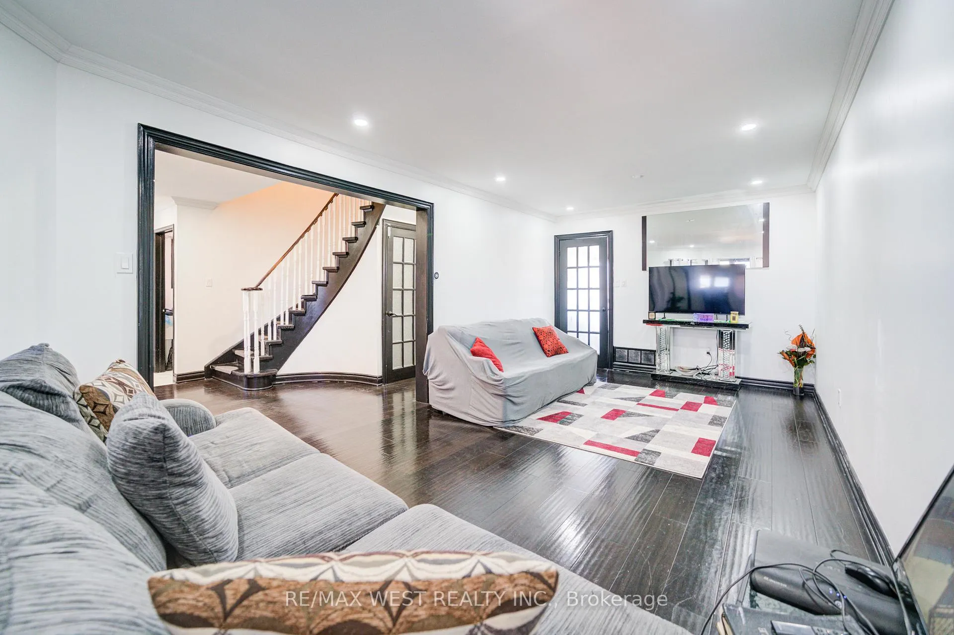 Photo 5 of 1648 Pepperwood Gate, Pickering, Brock Ridge — HOMEH