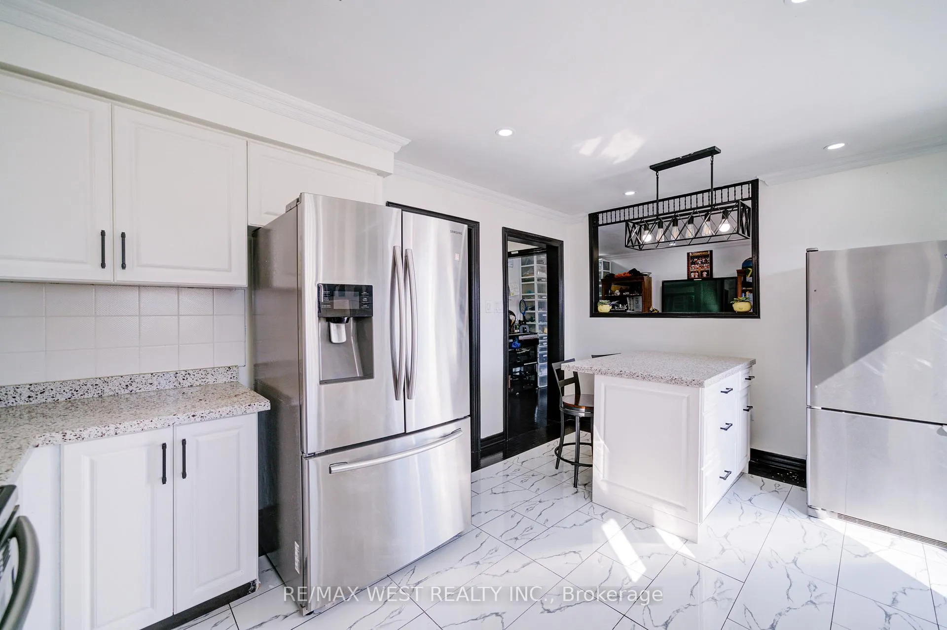 Photo 10 of 1648 Pepperwood Gate, Pickering, Brock Ridge — HOMEH