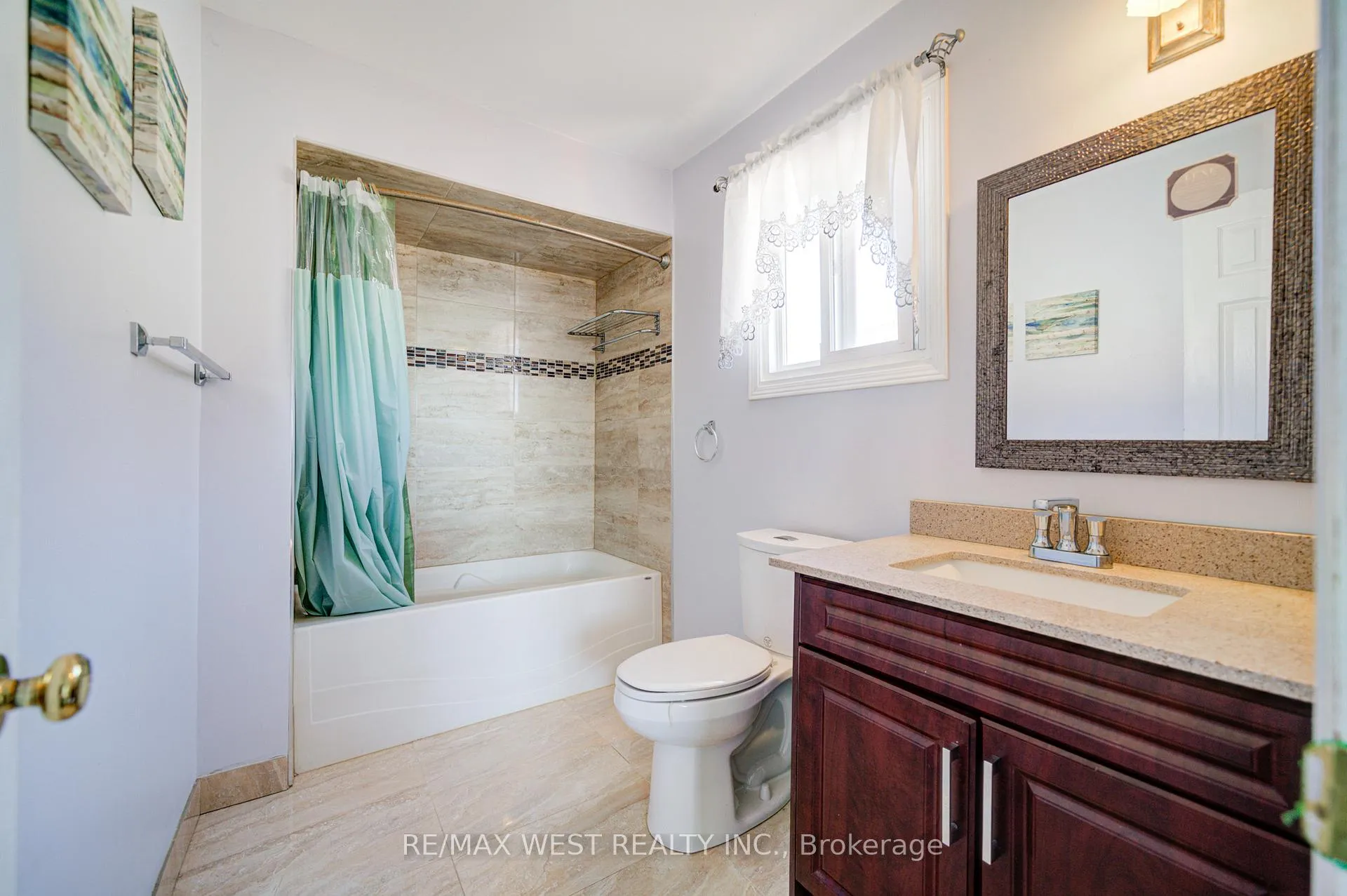 Photo 16 of 1648 Pepperwood Gate, Pickering, Brock Ridge — HOMEH