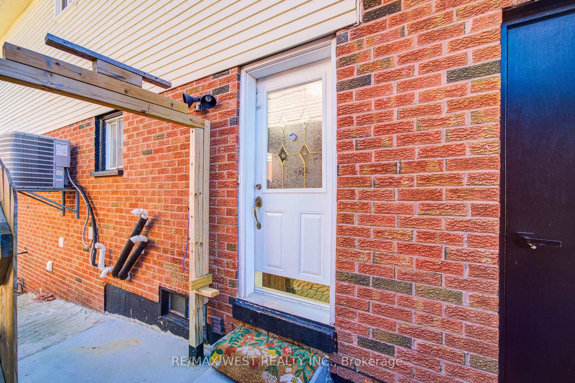 Photo 18 of 1648 Pepperwood Gate, Pickering, Brock Ridge — HOMEH