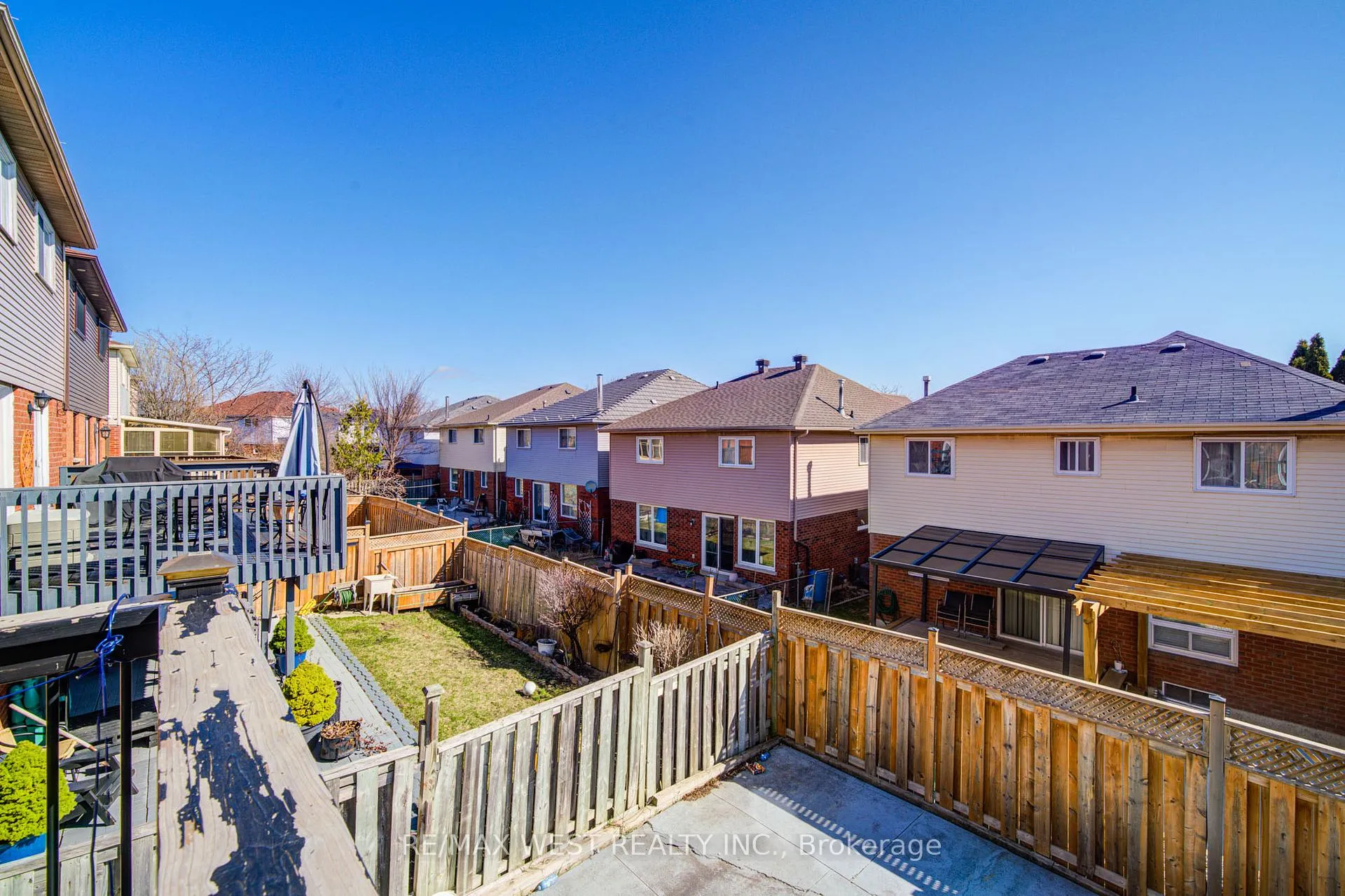 Photo 21 of 1648 Pepperwood Gate, Pickering, Brock Ridge — HOMEH