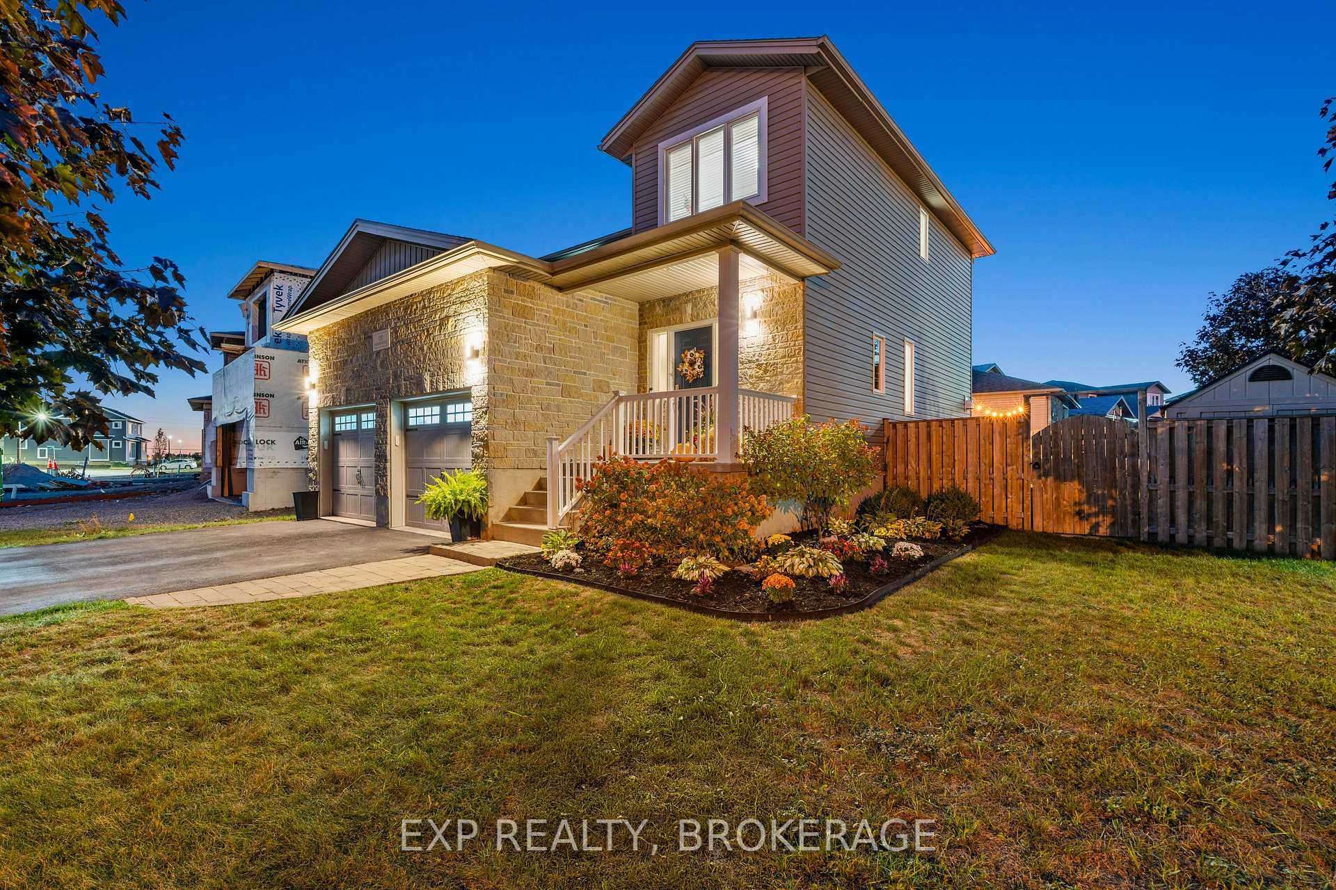 Photo 3 of 120 McDONOUGH Crescent, Loyalist, Amherstview — HOMEH
