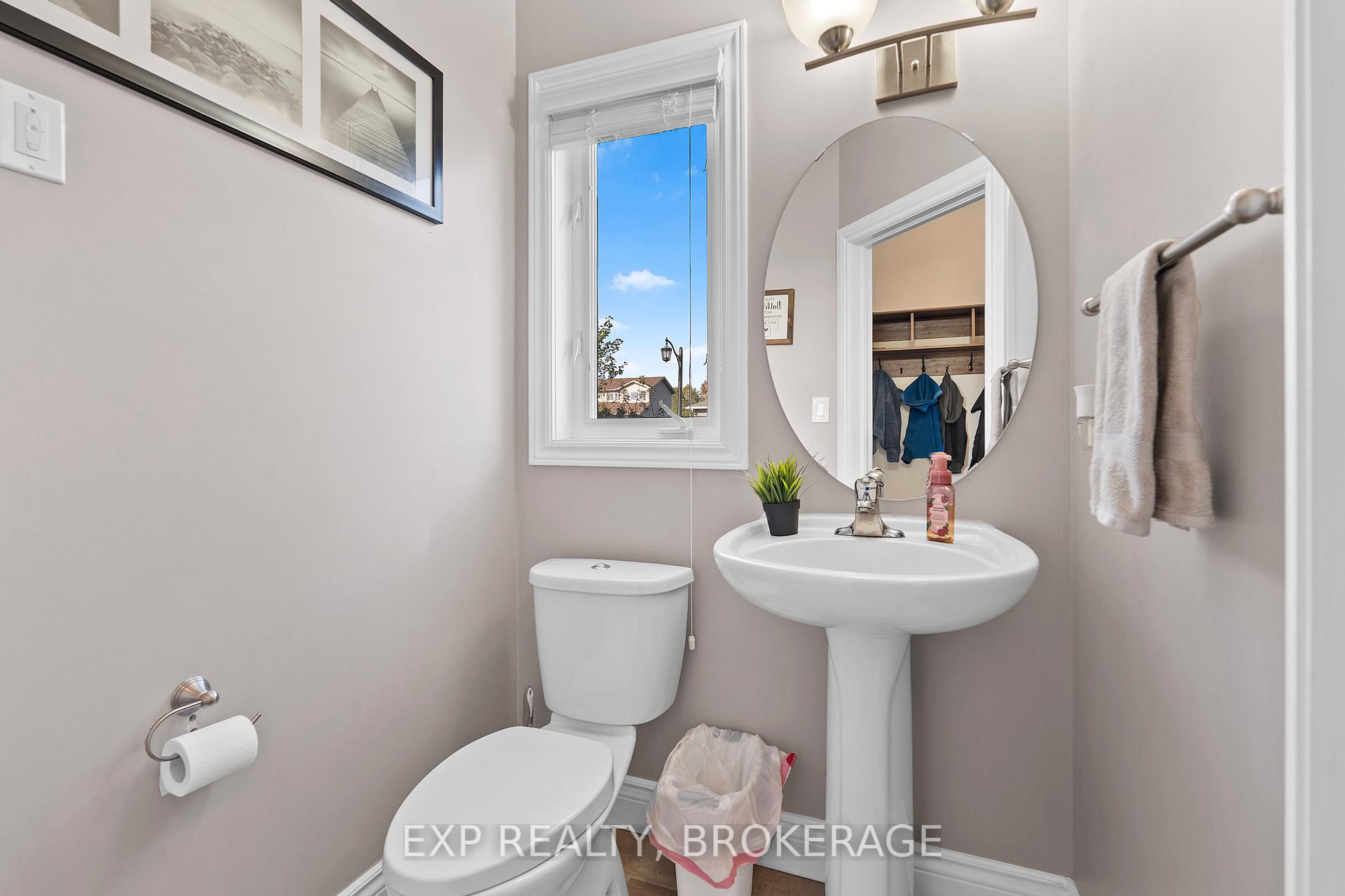 Photo 6 of 120 McDONOUGH Crescent, Loyalist, Amherstview — HOMEH