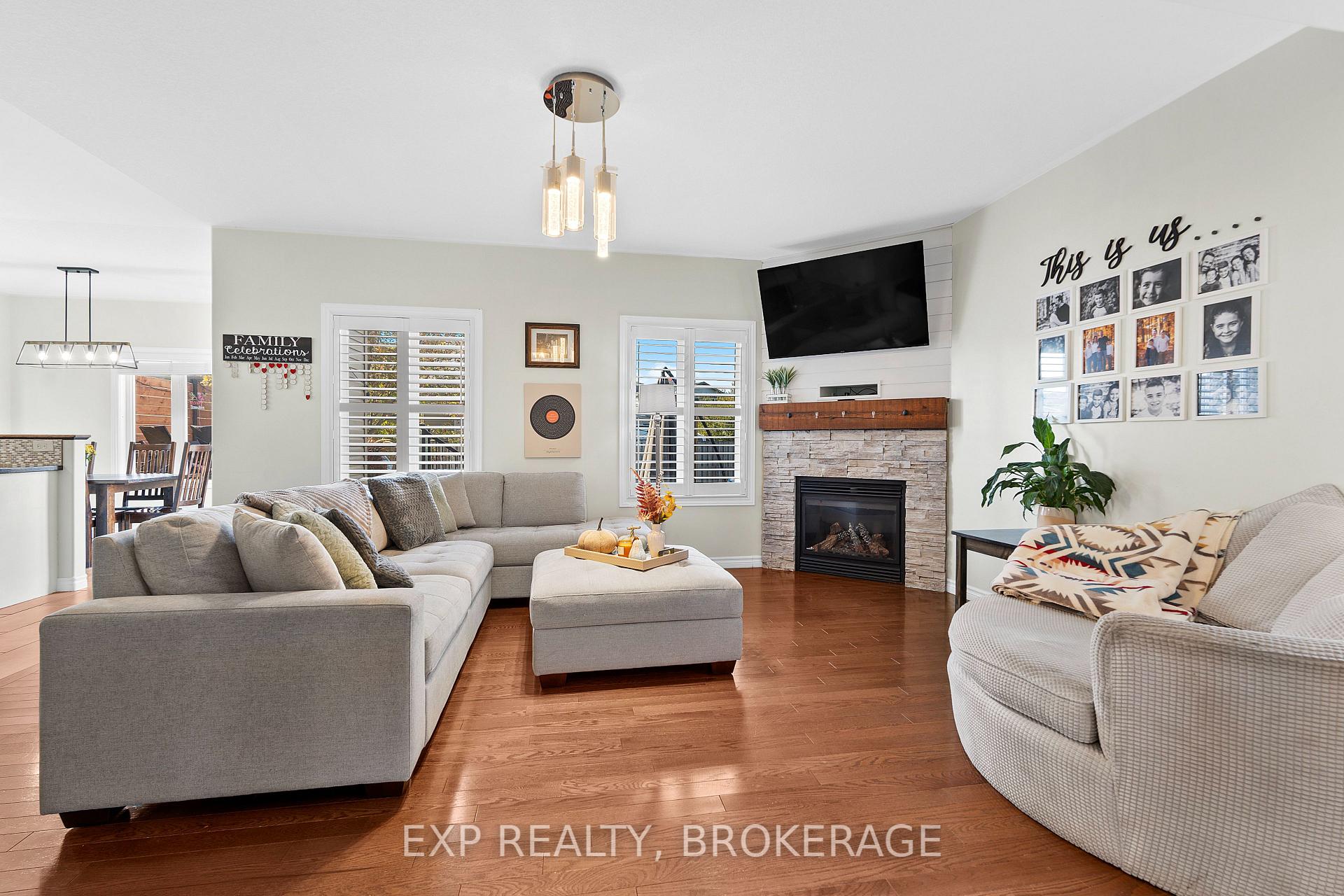 Photo 7 of 120 McDONOUGH Crescent, Loyalist, Amherstview — HOMEH