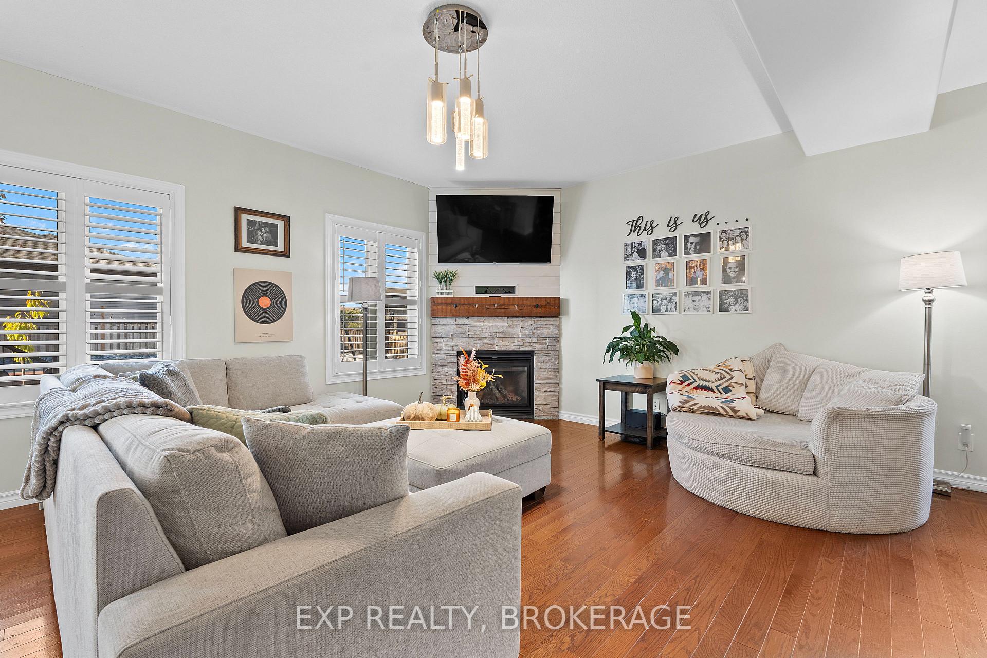 Photo 10 of 120 McDONOUGH Crescent, Loyalist, Amherstview — HOMEH