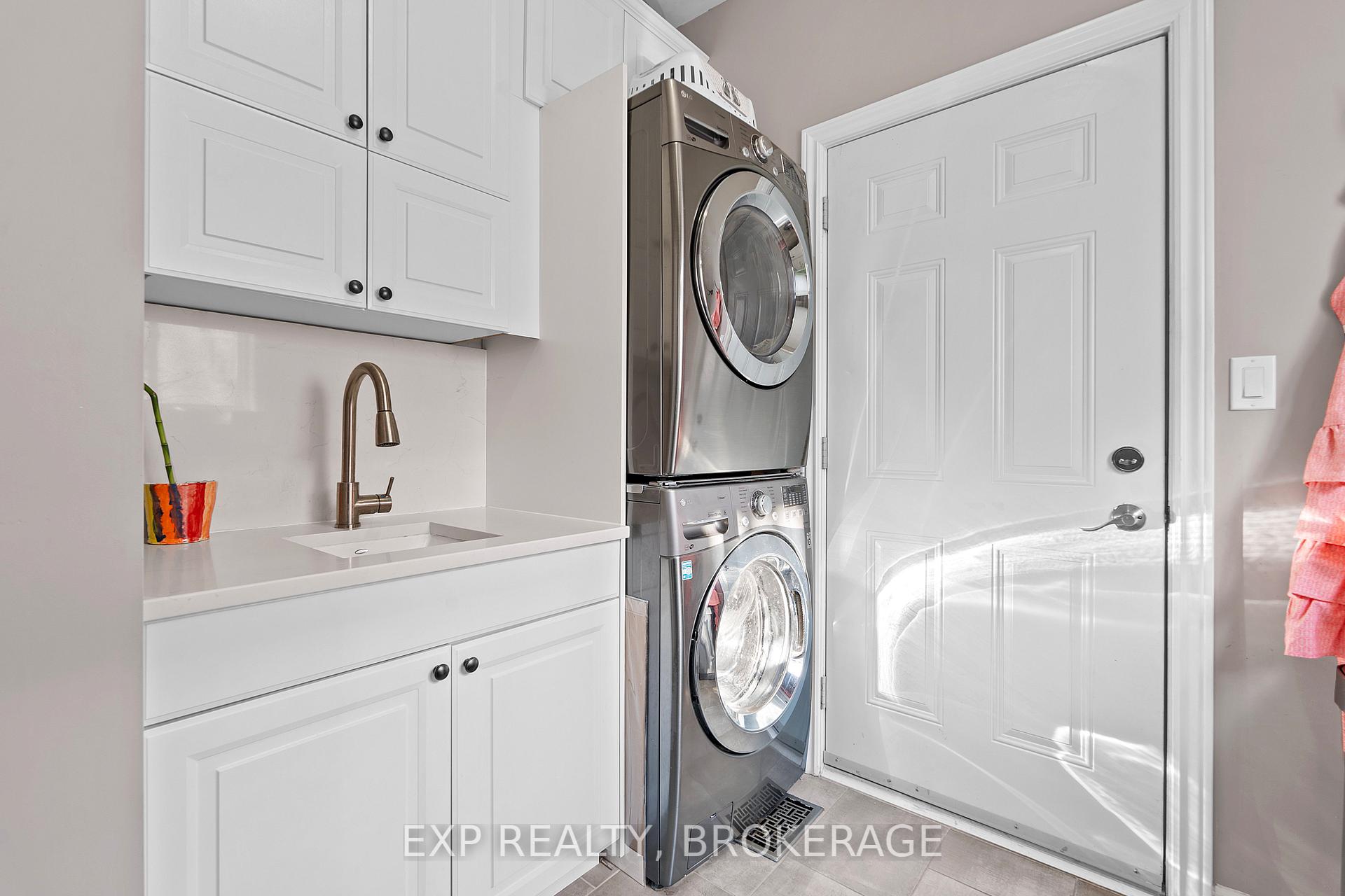 Photo 18 of 120 McDONOUGH Crescent, Loyalist, Amherstview — HOMEH