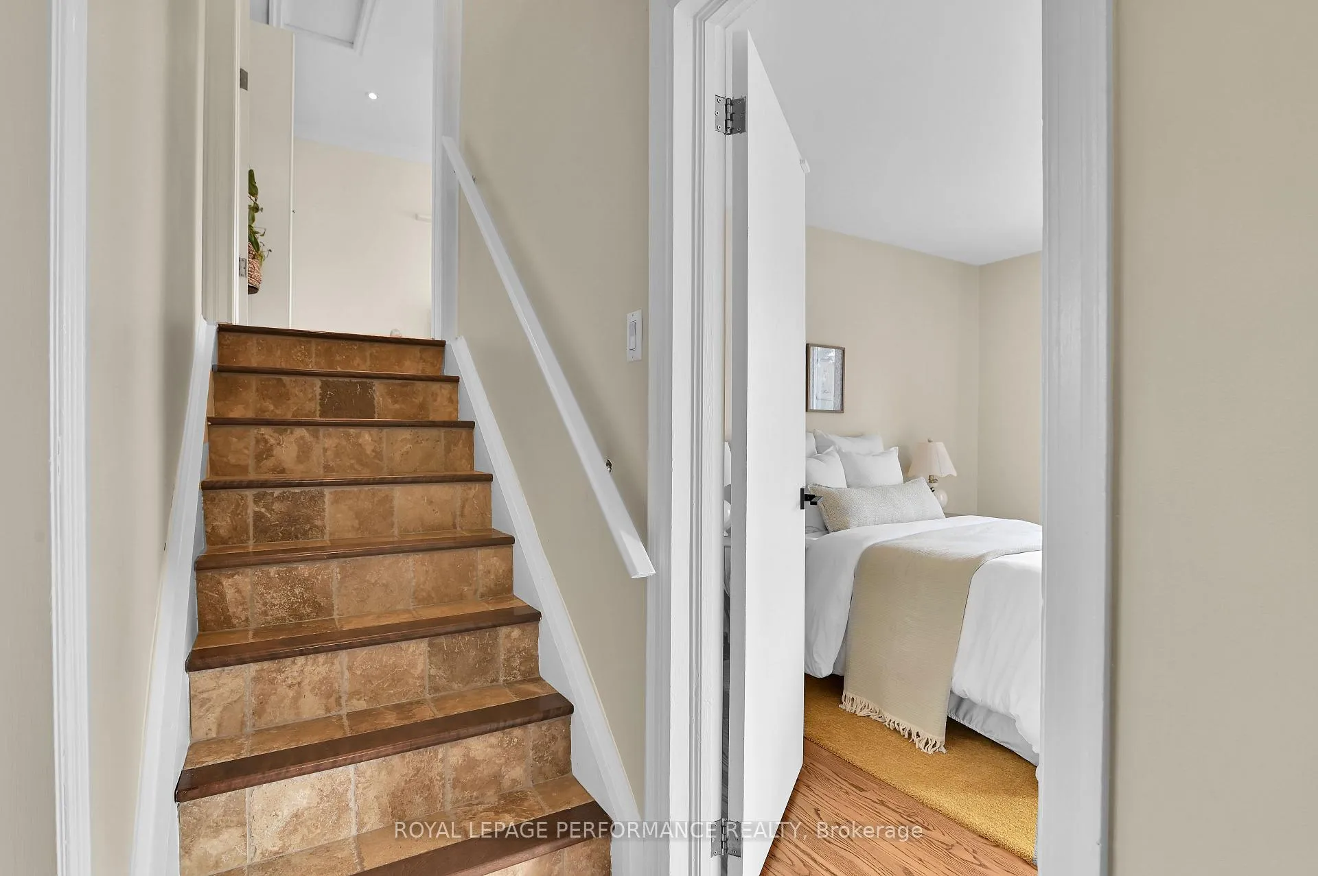 Photo 20 of 57 Palsen Street, Ottawa, Meadowlands/Crestview — HOMEH