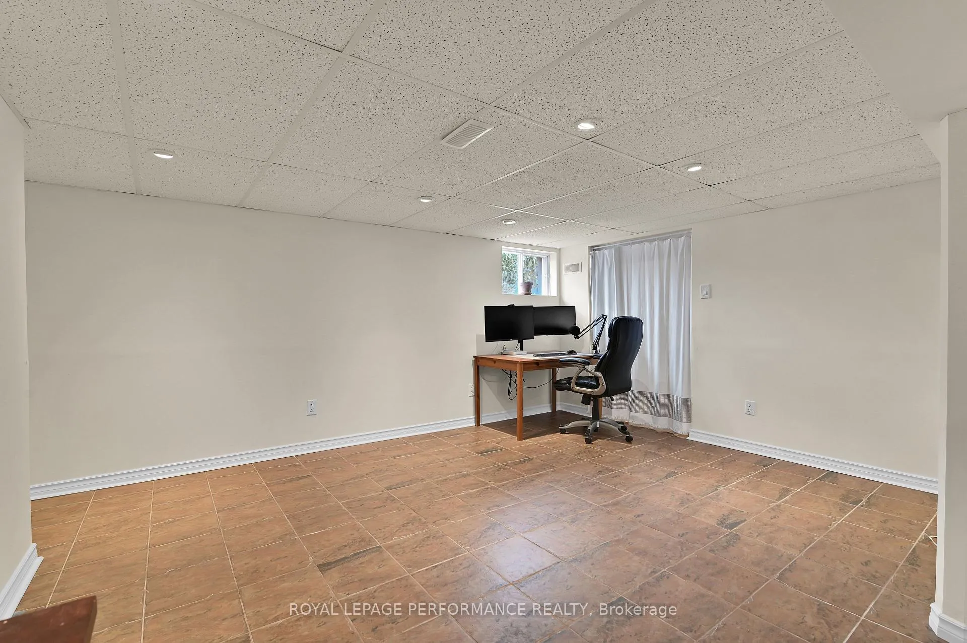 Photo 27 of 57 Palsen Street, Ottawa, Meadowlands/Crestview — HOMEH