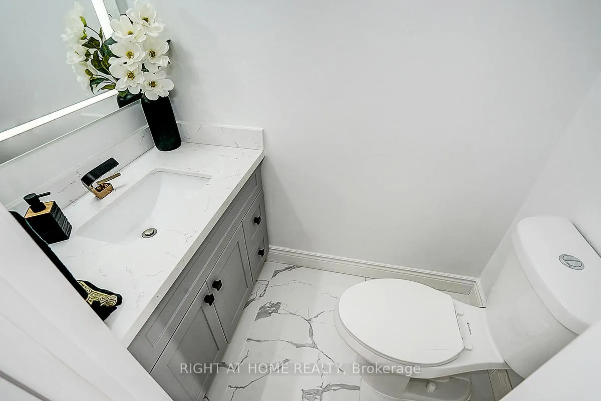 Photo 20 of 32 Macauley Drive, Markham, Aileen-Willowbrook — HOMEH