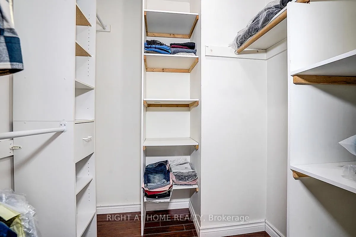 Photo 24 of 32 Macauley Drive, Markham, Aileen-Willowbrook — HOMEH