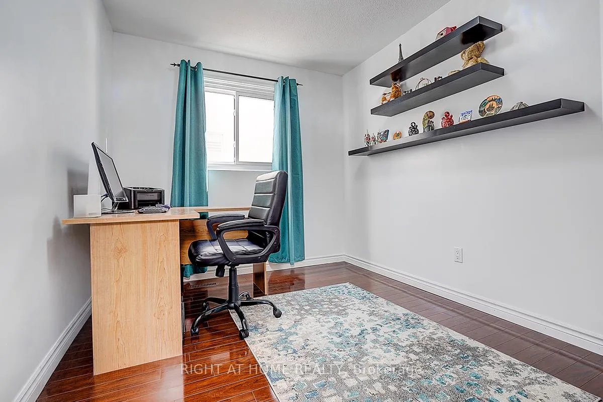 Photo 26 of 32 Macauley Drive, Markham, Aileen-Willowbrook — HOMEH
